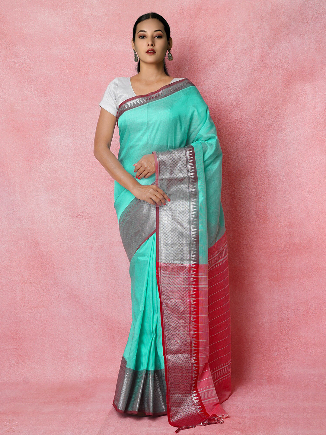 

Unnati Silks Woven Design Pure Silk Narayan Peth Saree, Green