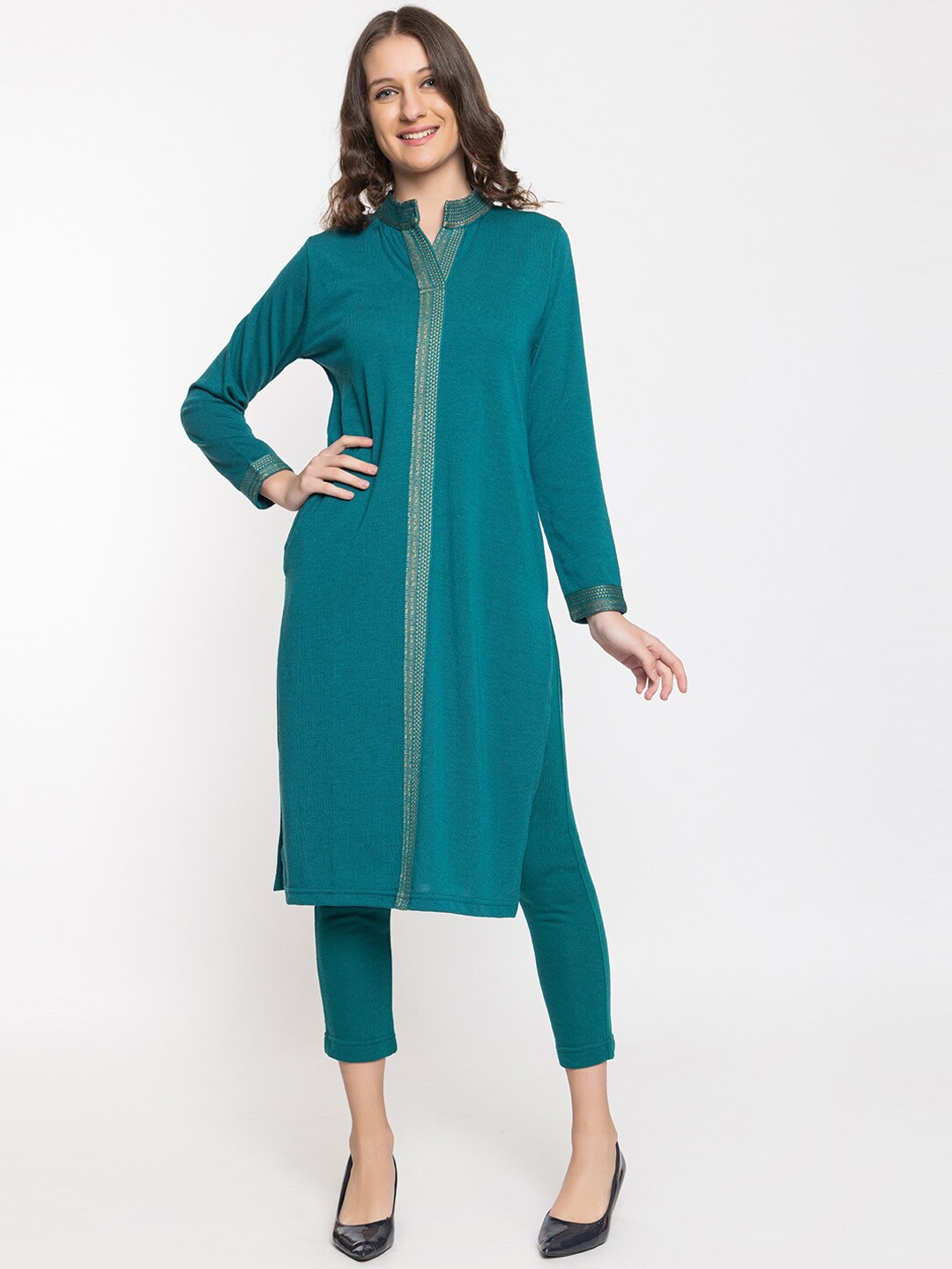 

KEIKO Regular Mandarin Collar Kurta With Trousers, Green