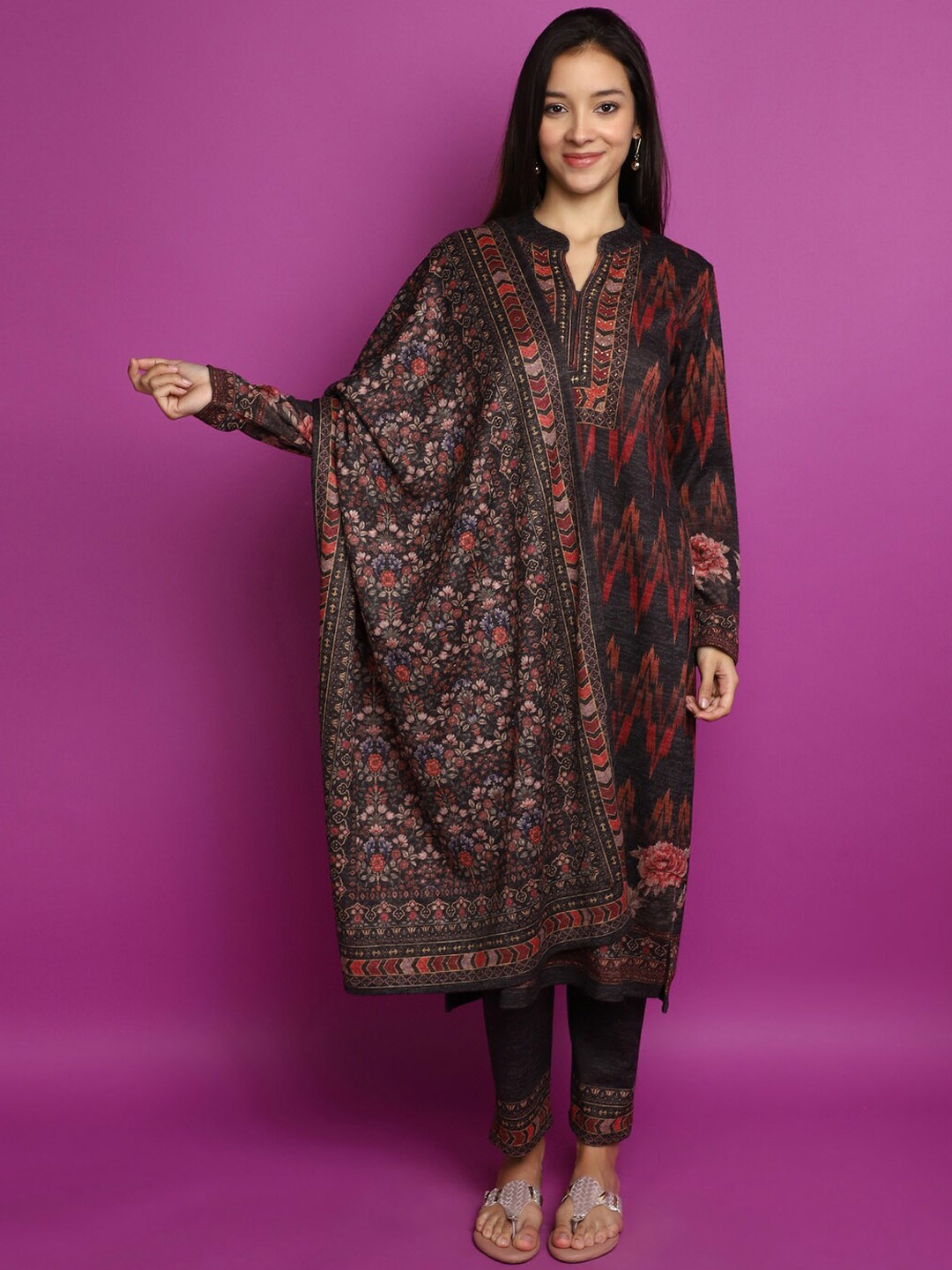 

V-Mart Abstract Printed Mandarin Collar Cotton Kurta, Grey