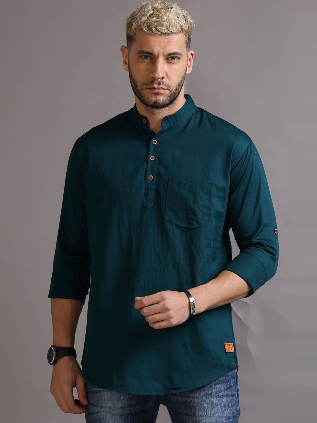 

Tallwalker Mandarin Collar Roll-Up Sleeves Kurta, Green