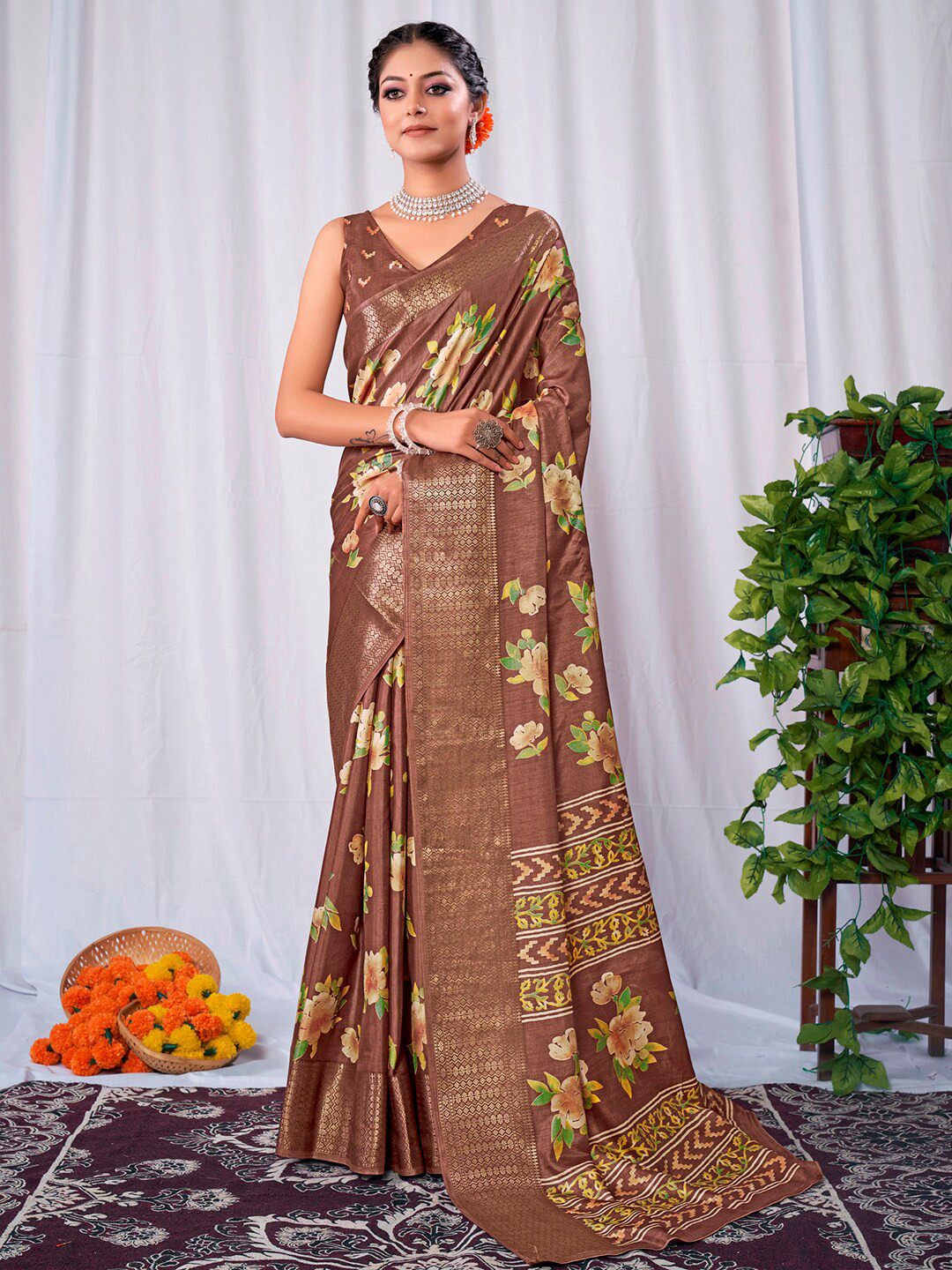 

Mitera Brown Floral Printed Dola Silk Sungudi Saree