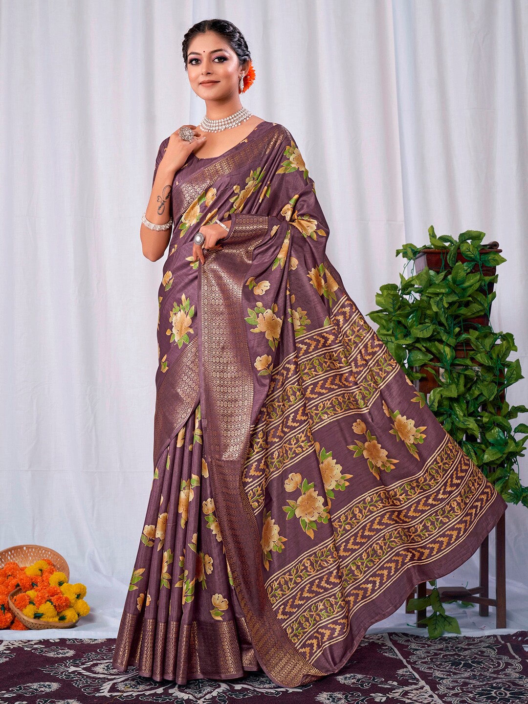 

Mitera Violet Floral Printed Sungudi Saree