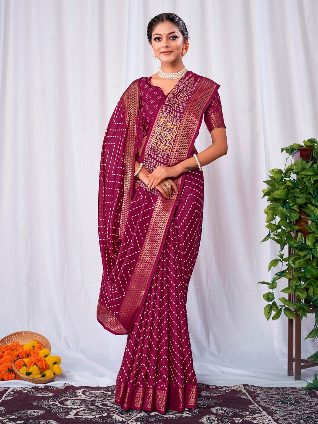 

KALINI Ethnic Motifs Silk Blend Sungudi Saree, Purple