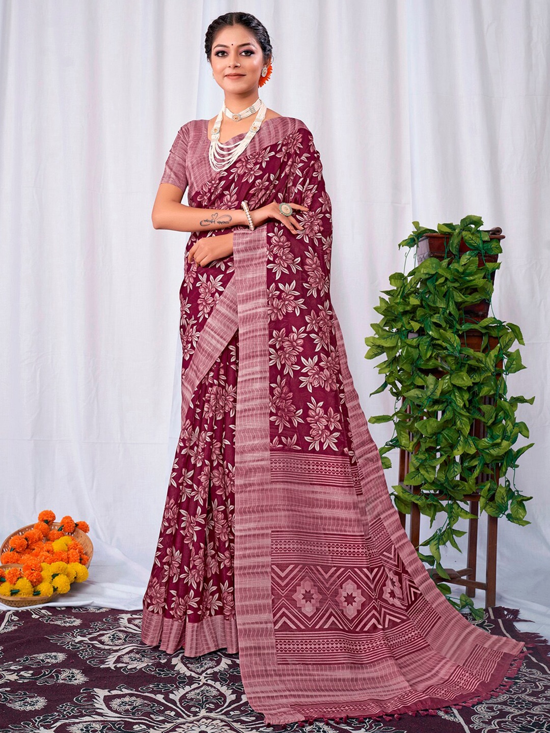 

KALINI Floral Printed Bagru Saree, Magenta