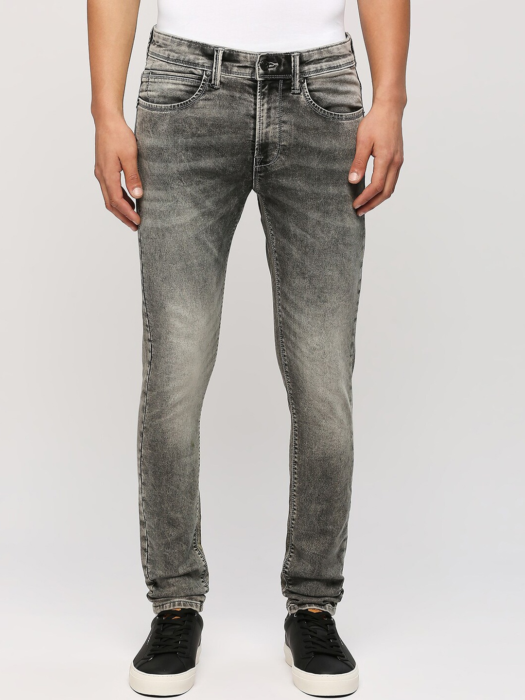 

Pepe Jeans Men Skinny Fit Heavy Fade Stretchable Jeans, Black