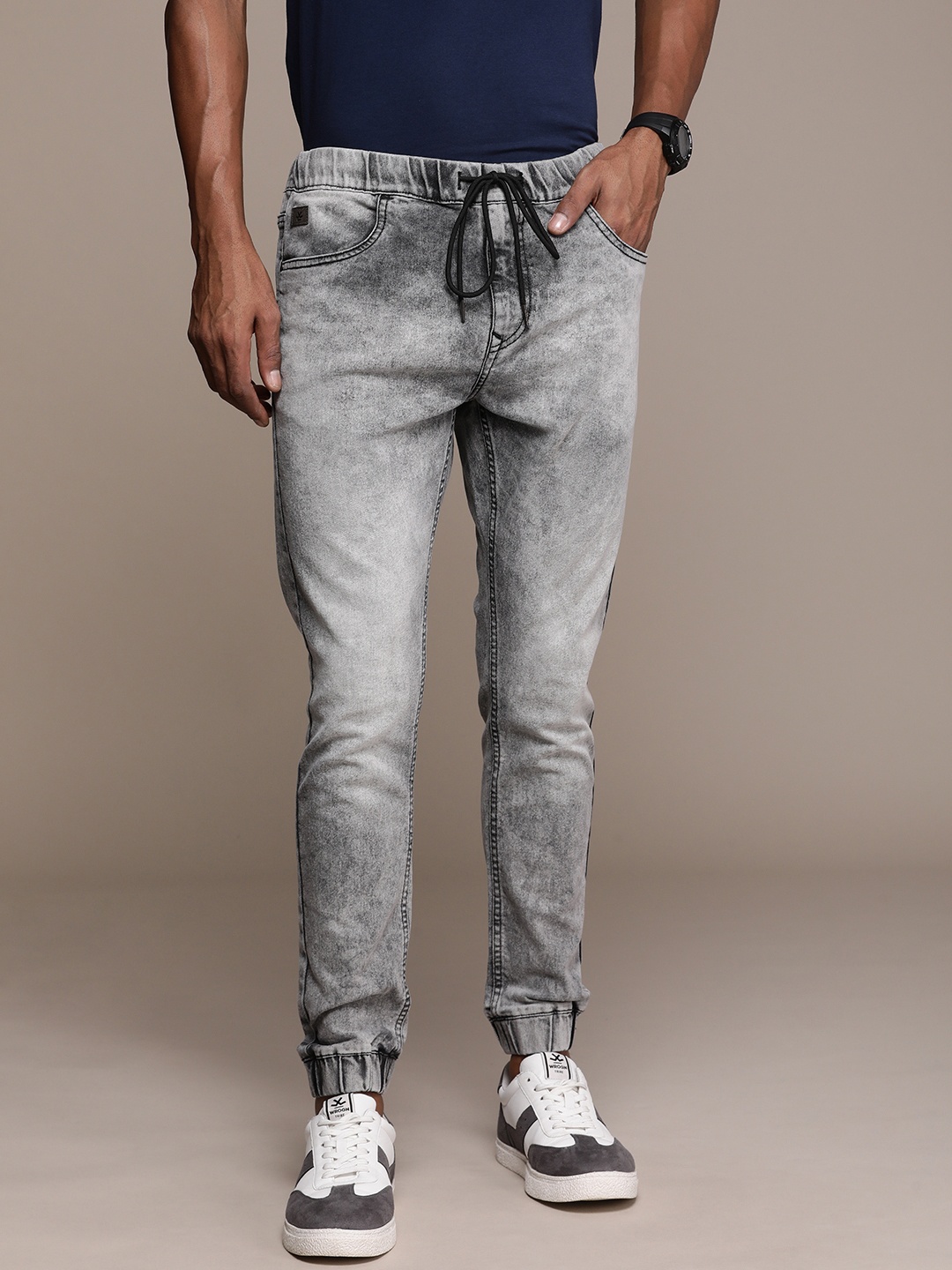 

WROGN Men Joggers, Grey