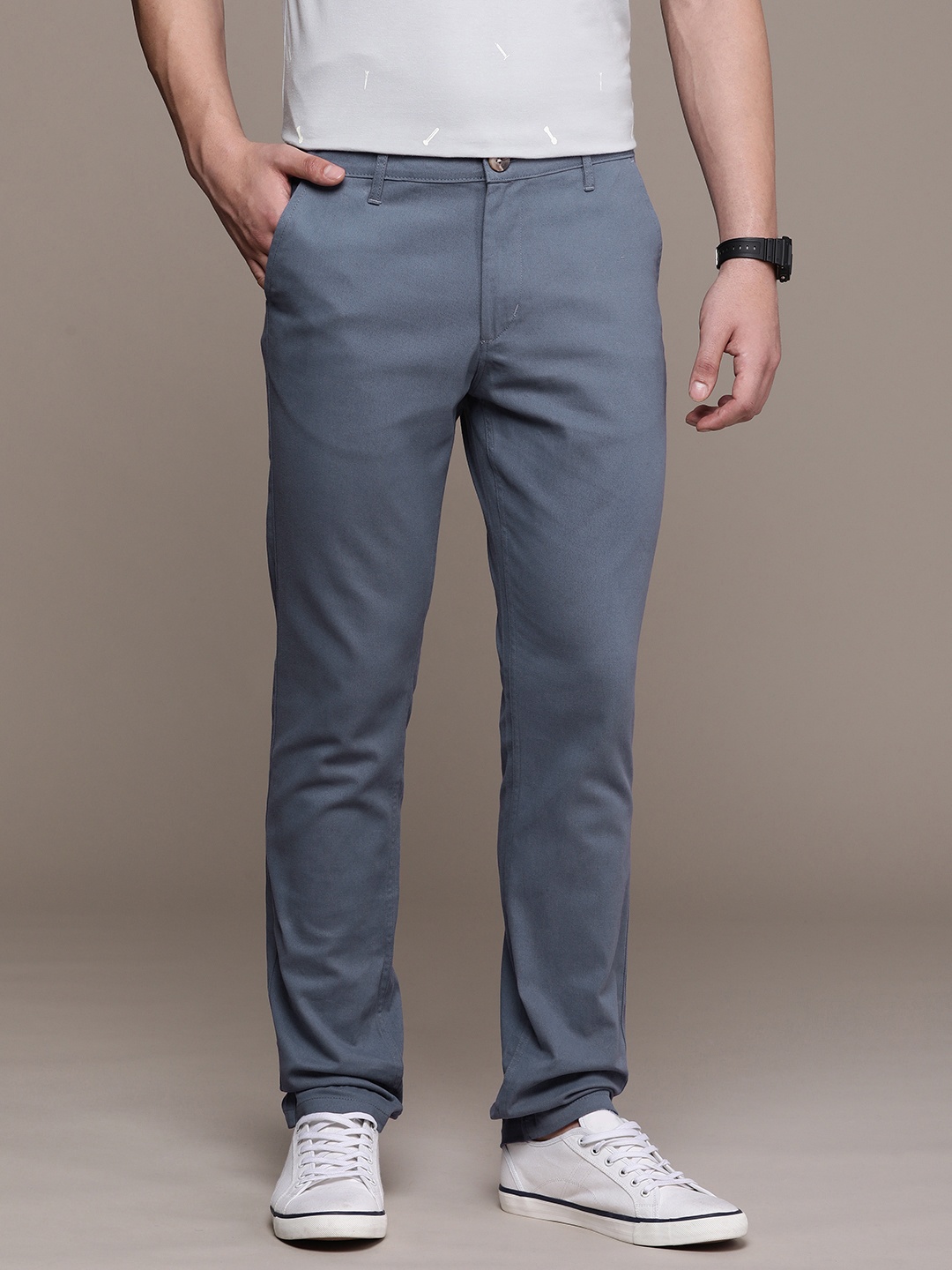 

WROGN Men Mid Rise Slim Fit Regular Trousers, Blue