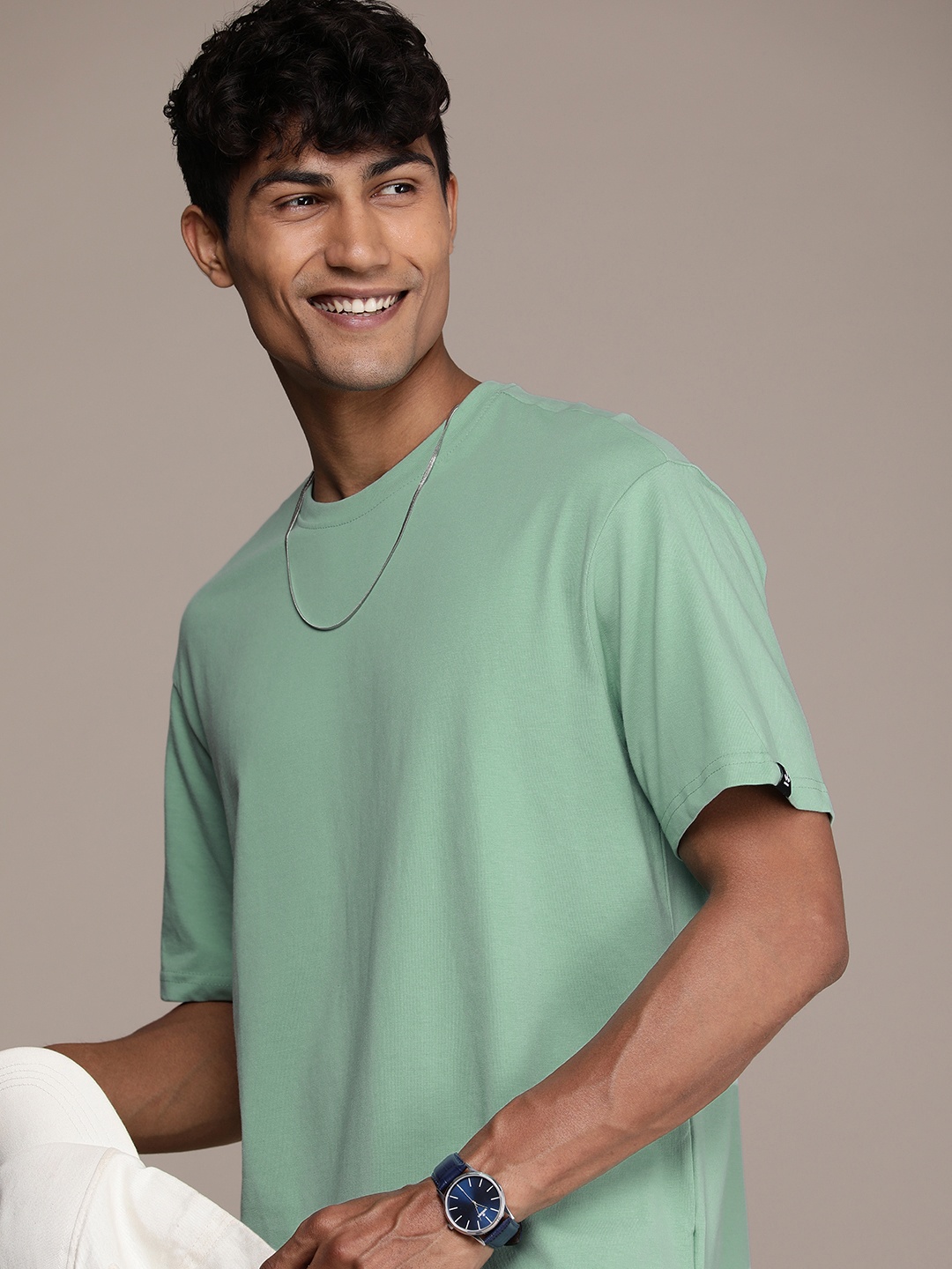 

WROGN Solid Round Neck Oversized T-shirt, Green