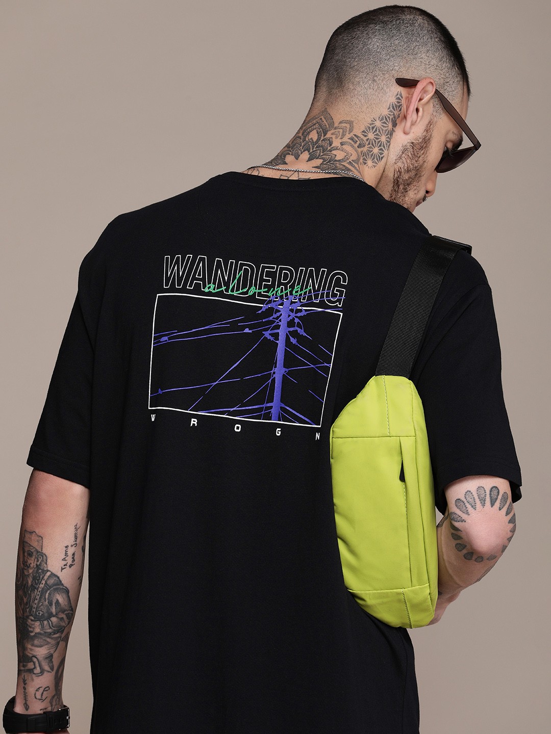 

WROGN Printed Drop-Shoulder Sleeves Pure Cotton Oversized T-shirt, Black