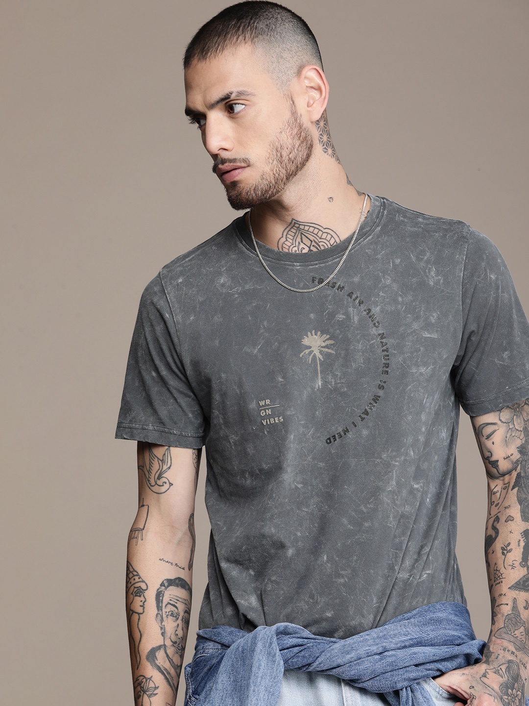 

WROGN Pure Cotton Printed Speckled Detailed Slim Fit T-shirt, Grey