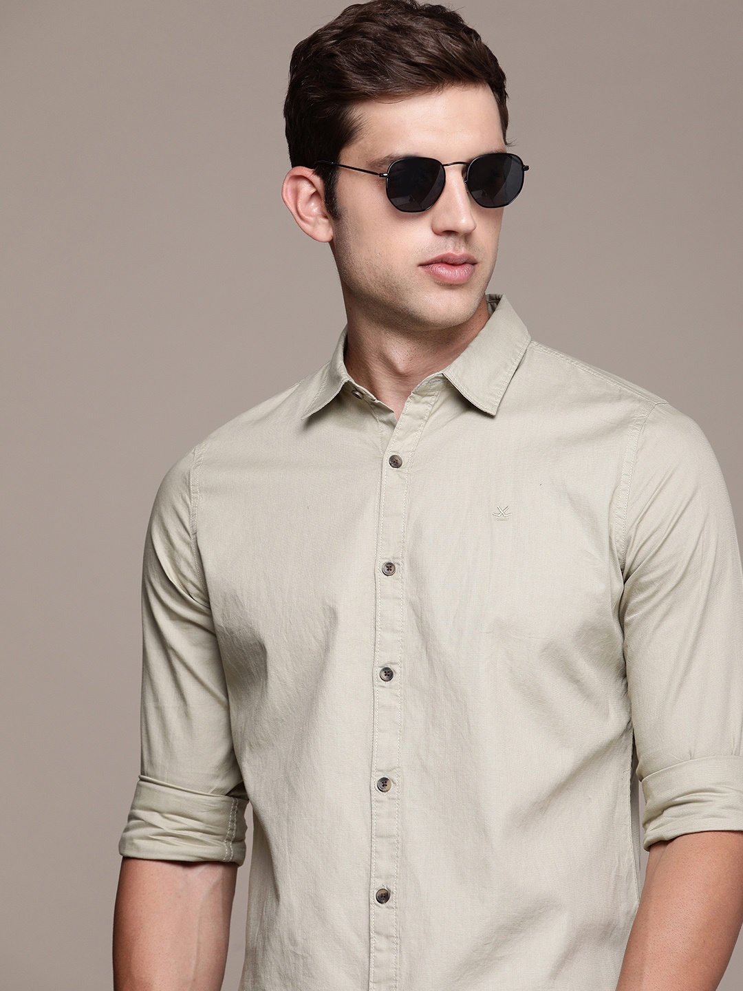 

WROGN Pure Cotton Slim Fit Casual Shirt, Green
