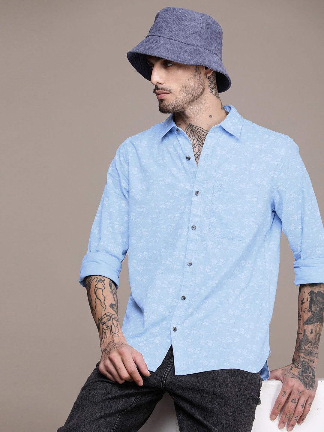

WROGN Abstract Printed Slim Fit Pure Cotton Casual Shirt, Blue