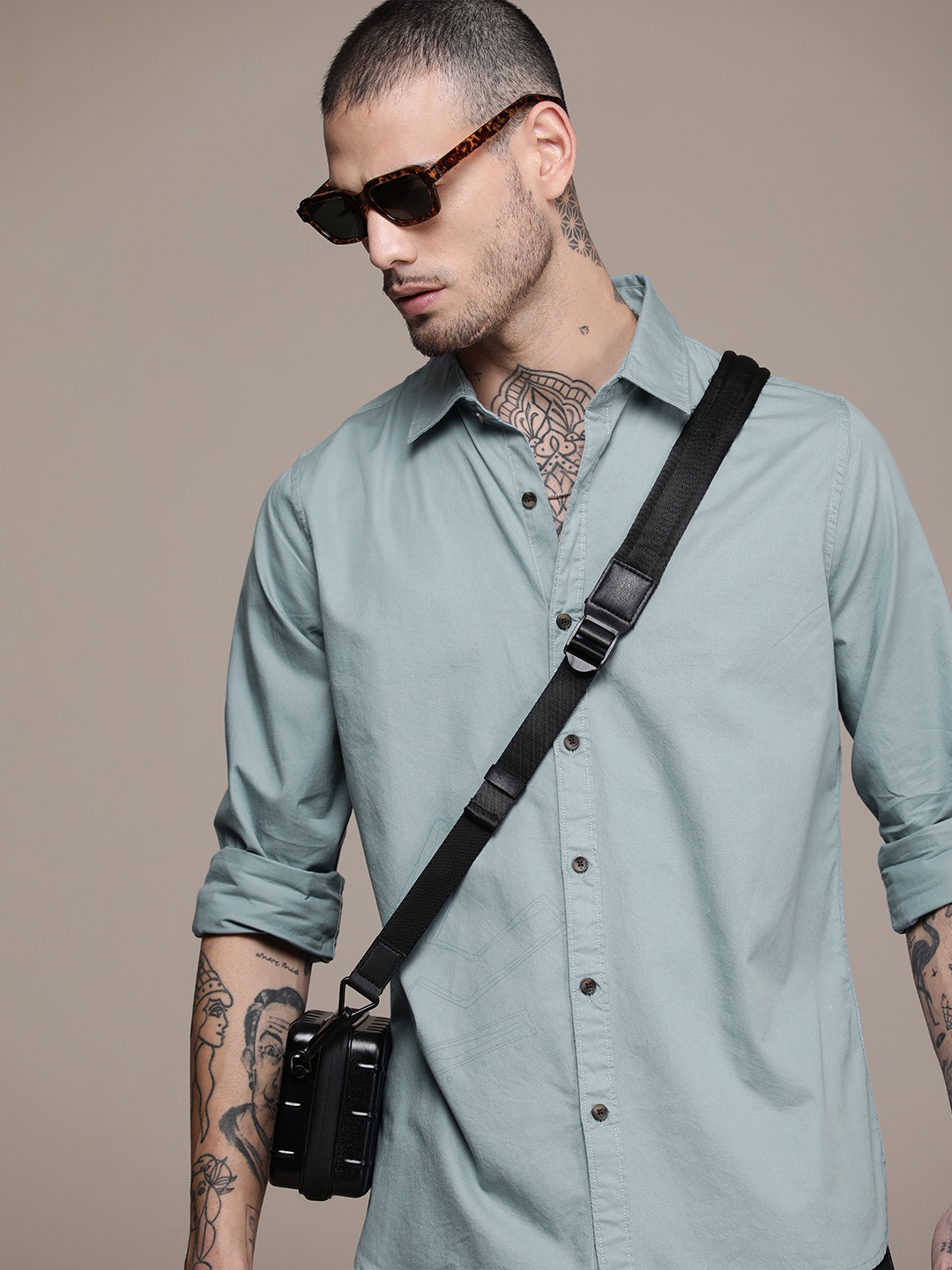 

WROGN Pure Cotton Brand Logo Printed Slim Fit Casual Shirt, Blue