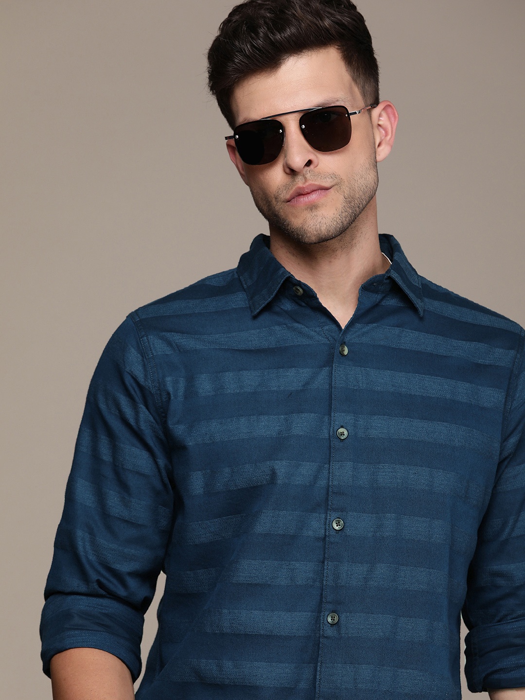 

WROGN Pure Cotton Slim Fit Opaque Striped Casual Shirt, Navy blue