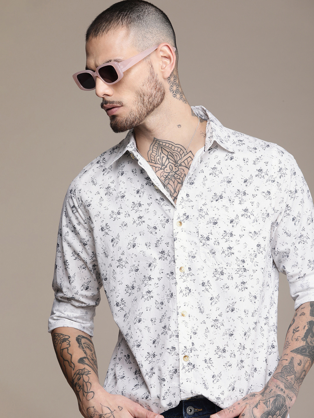 

WROGN Slim Fit Floral Printed Pure Cotton Casual Shirt, White