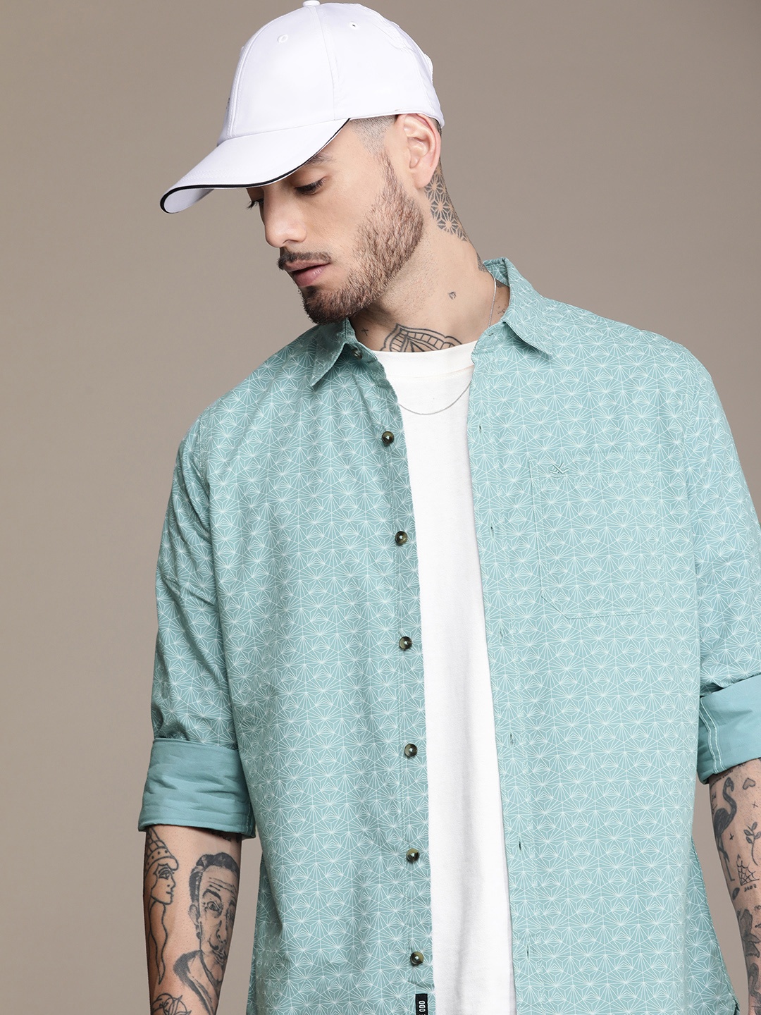 

WROGN Slim Fit Geometric Printed Pure Cotton Casual Shirt, Green