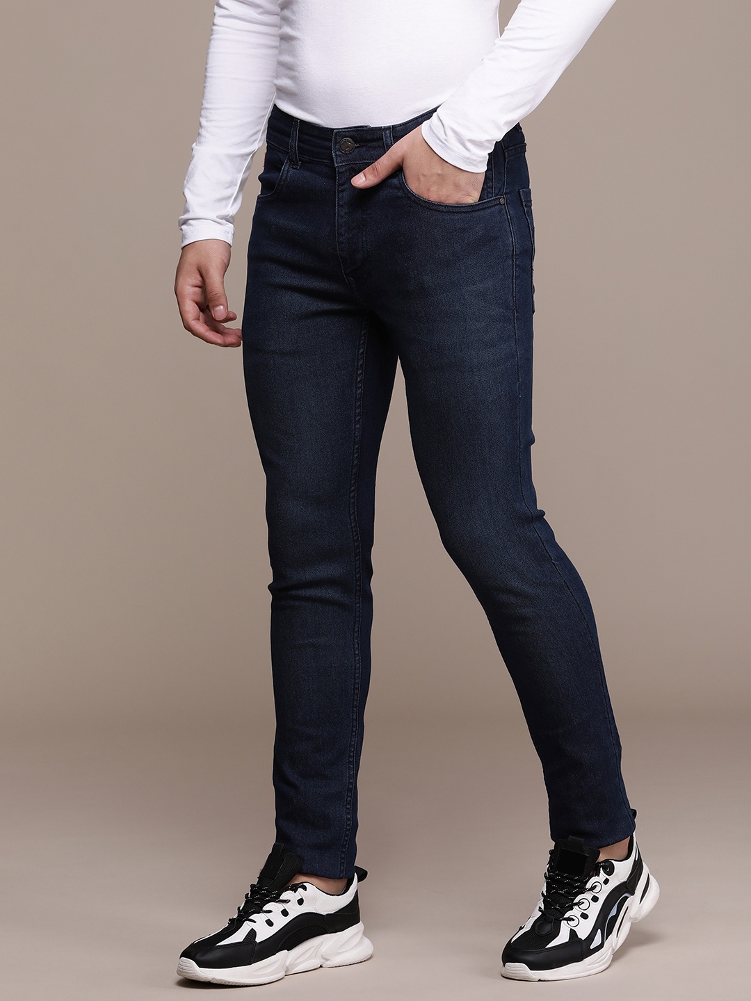 

WROGN Men Skinny Fit Light Fade Stretchable Jeans, Blue