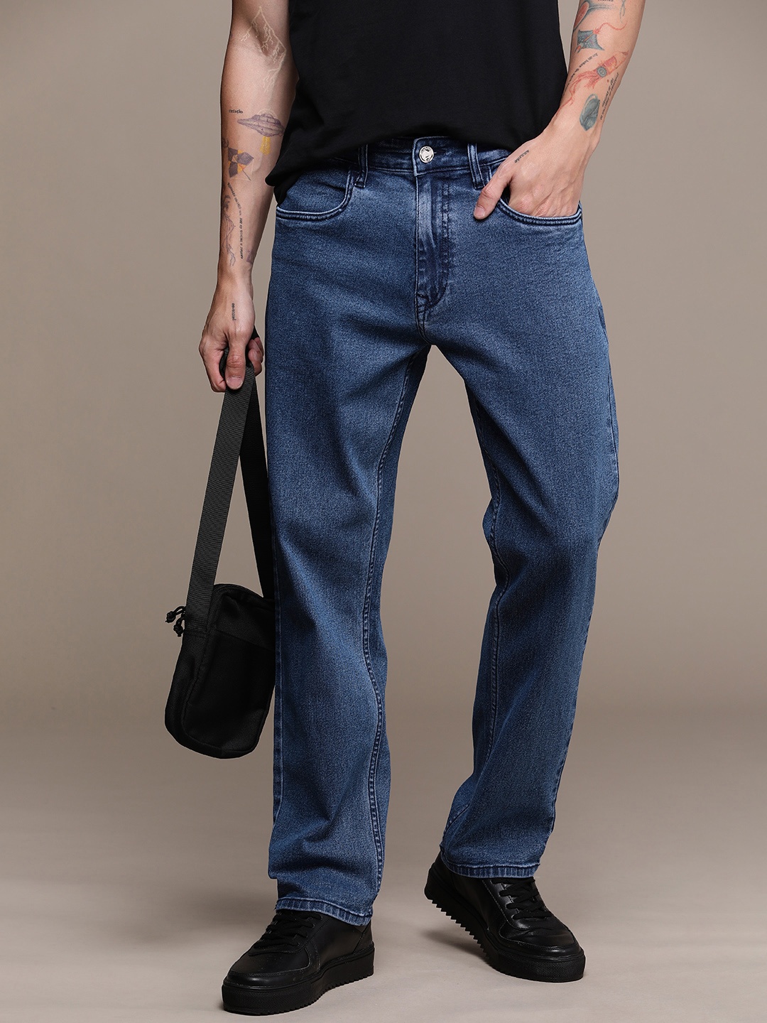 

WROGN Men Anti Fit Stretchable Jeans, Navy blue