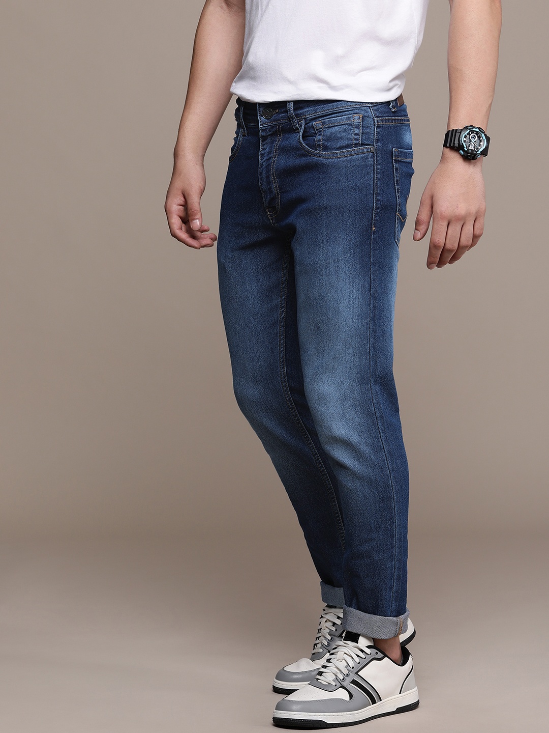 

WROGN Men Slim Fit Light Fade Stretchable Jeans, Navy blue