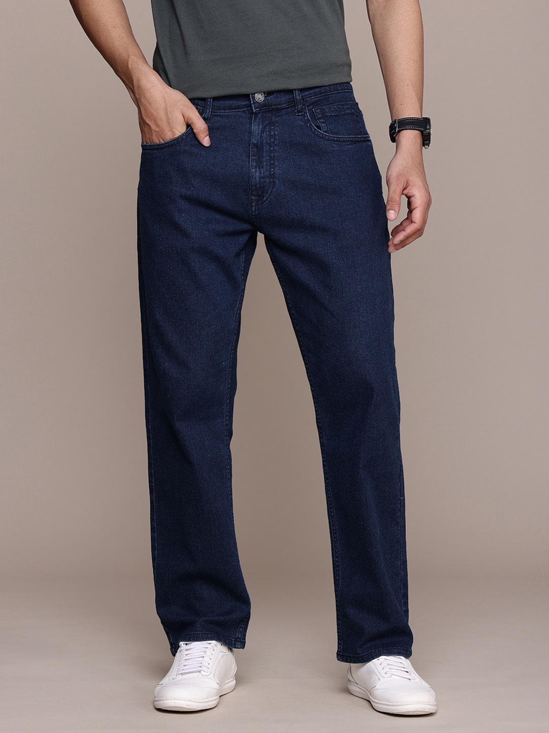 

WROGN Men Anti Fit Light Fade Stretchable Jeans, Blue