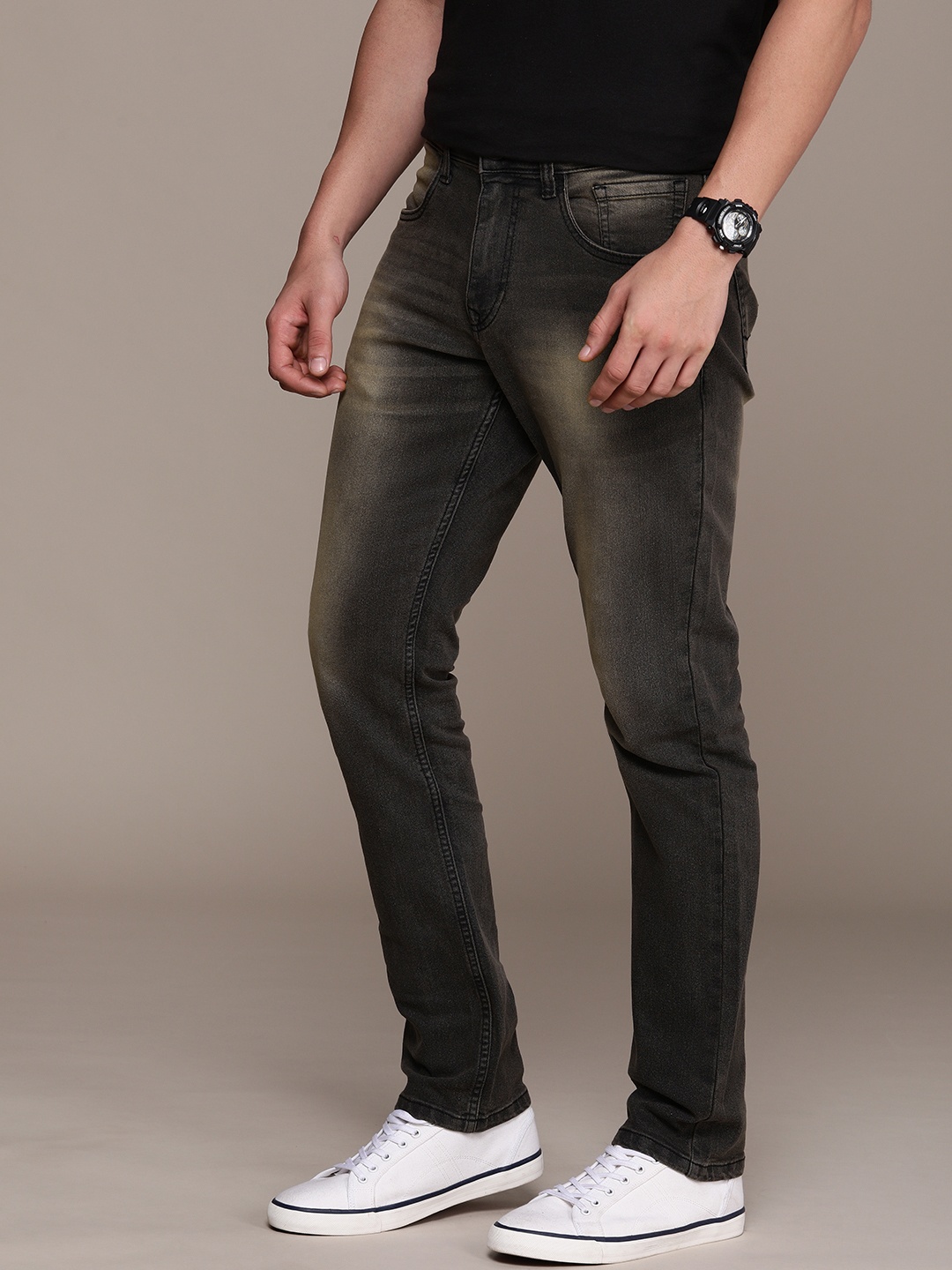 

WROGN Men Straight Fit Heavy Fade Stretchable Jeans, Grey