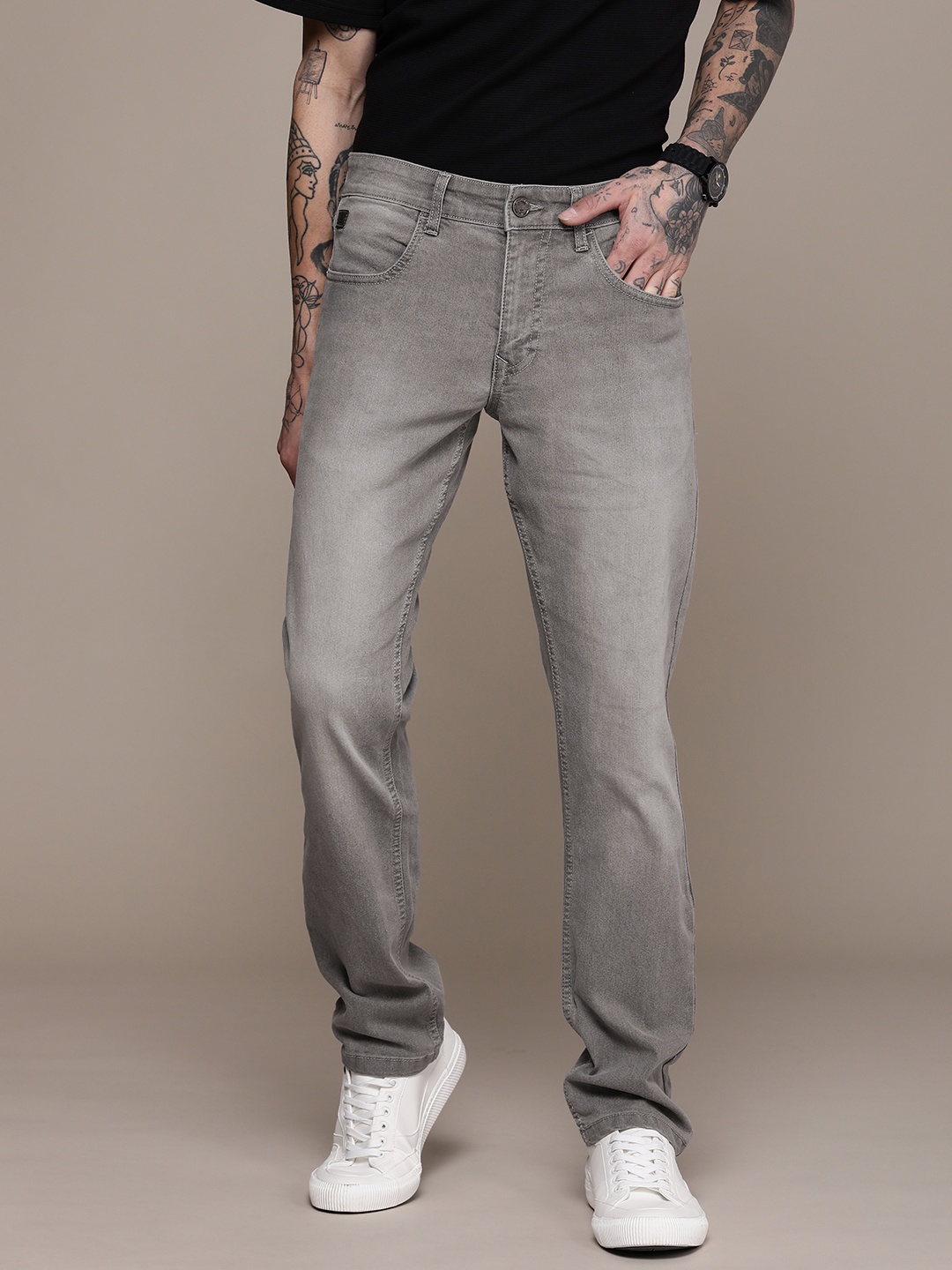 

WROGN Men Straight Fit Heavy Fade Stretchable Jeans, Grey