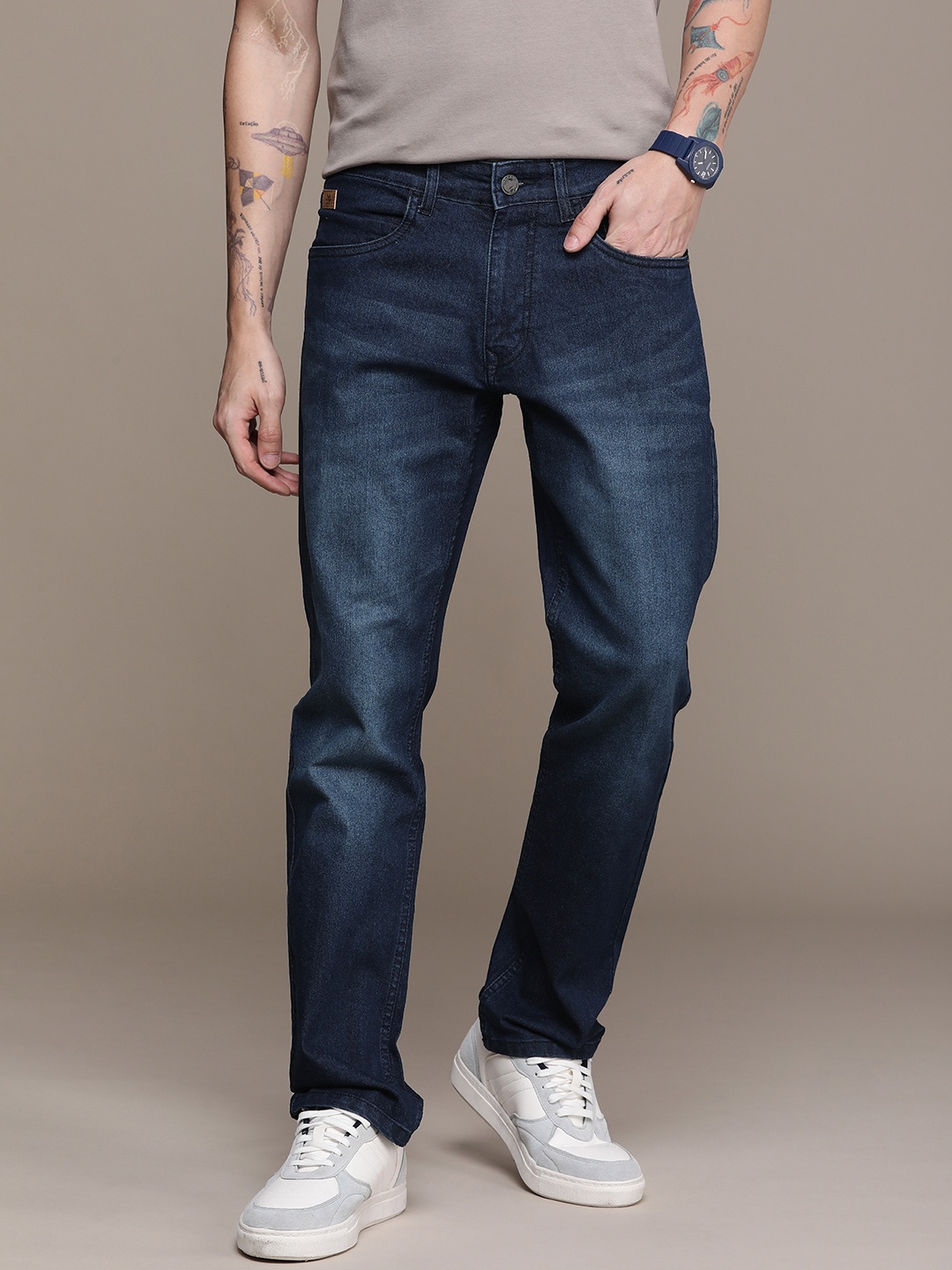 

WROGN Men Slim Fit Light Fade Stretchable Jeans, Navy blue