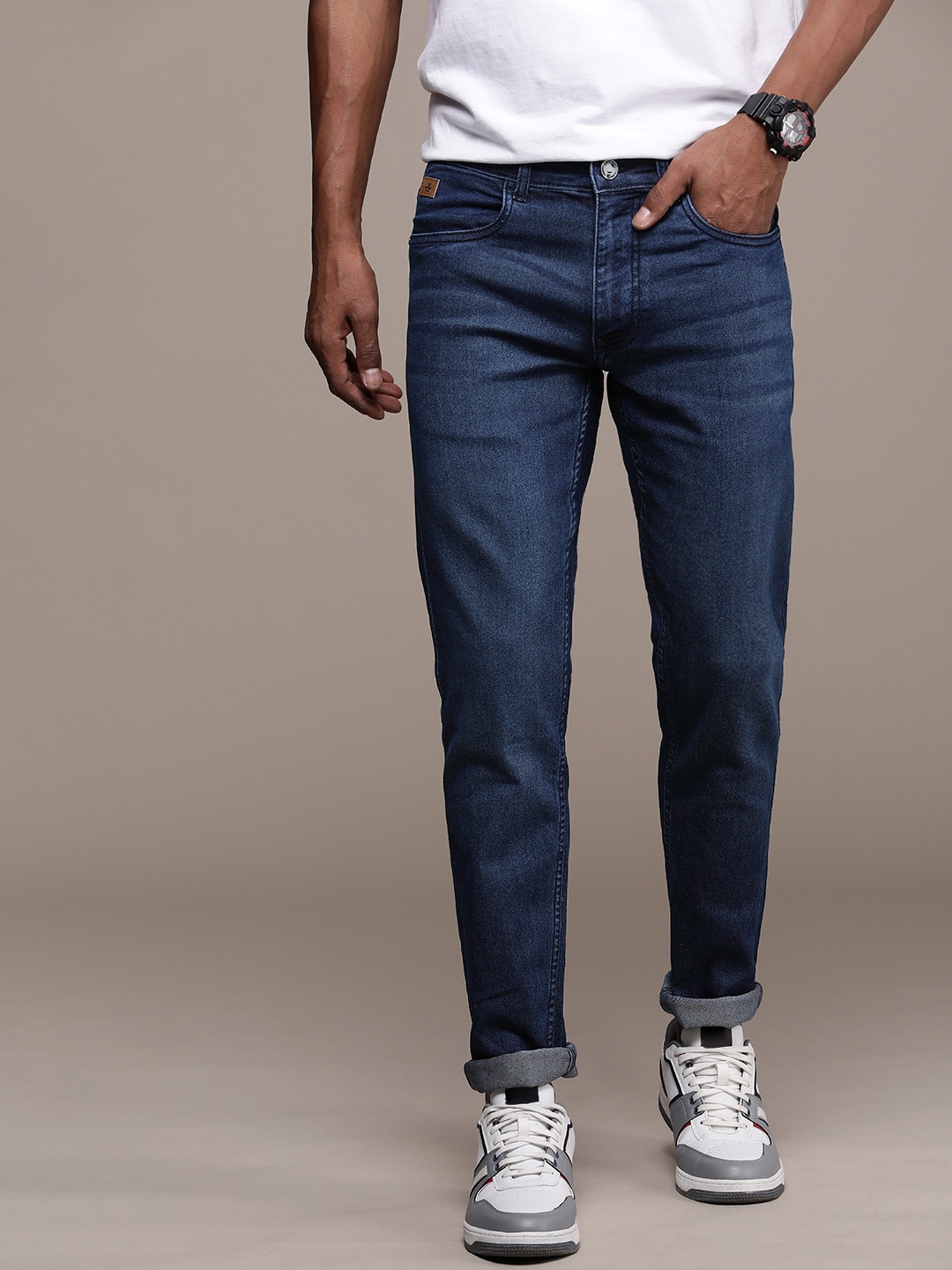 

WROGN Men Mid Rise Slim Fit Light Fade Stretchable Jeans, Blue