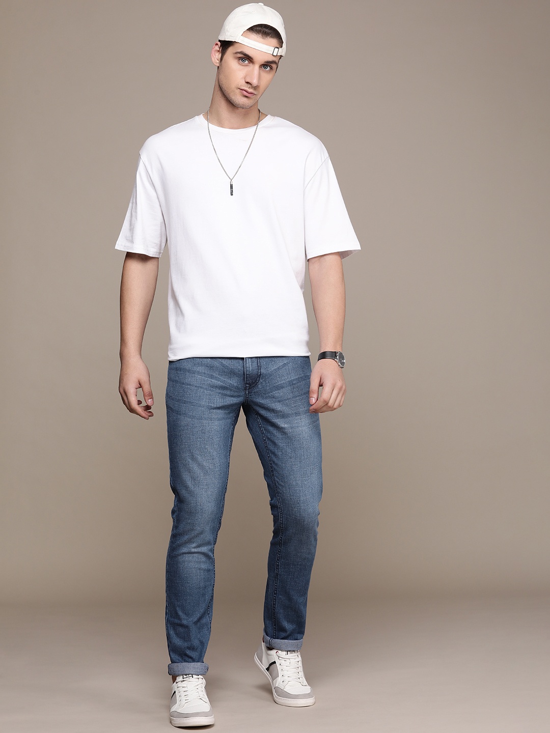 

WROGN Men Slim Fit Heavy Fade Stretchable Jeans, Blue