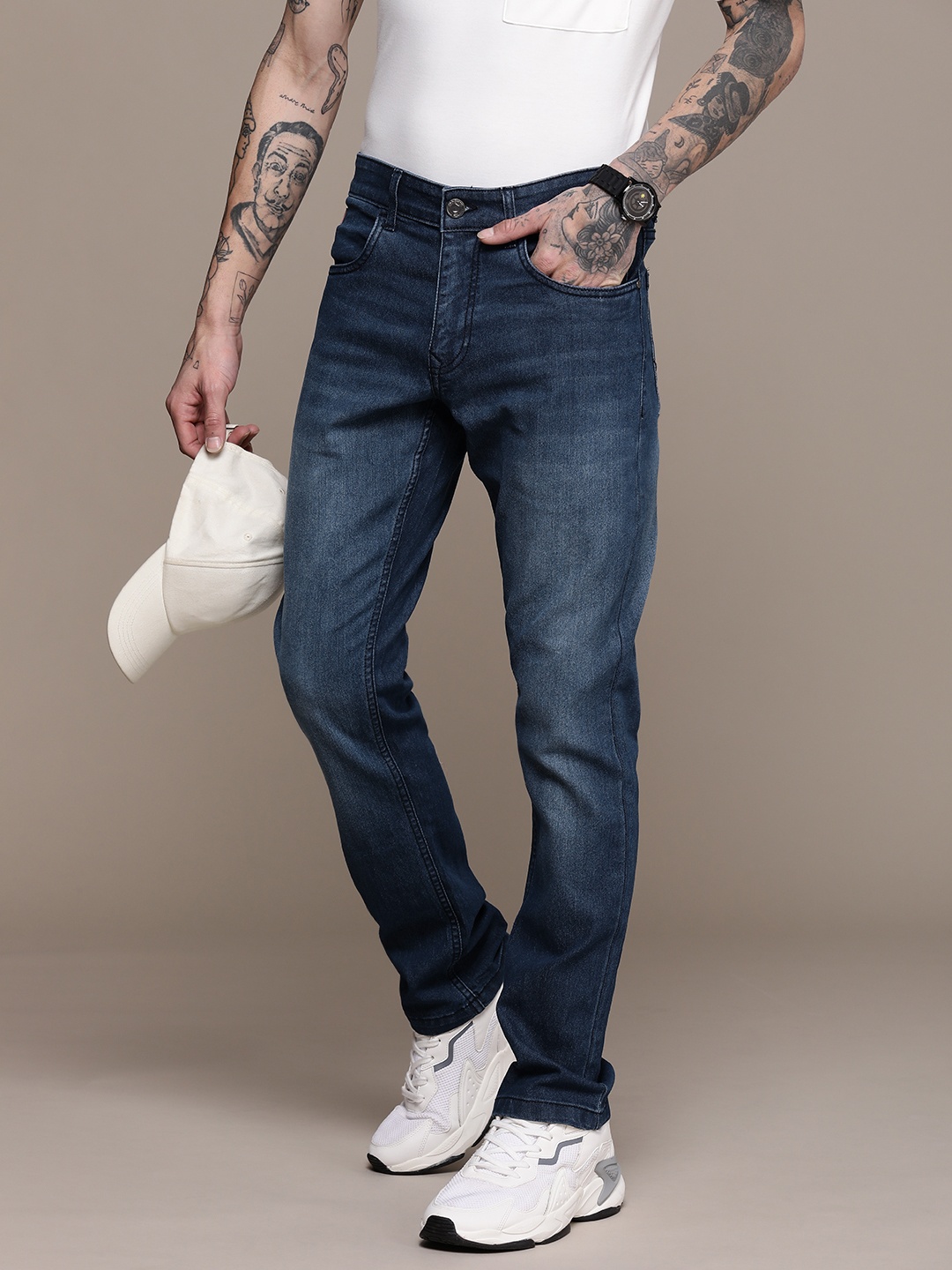 

WROGN Men Straight Fit Heavy Fade Stretchable Jeans, Blue