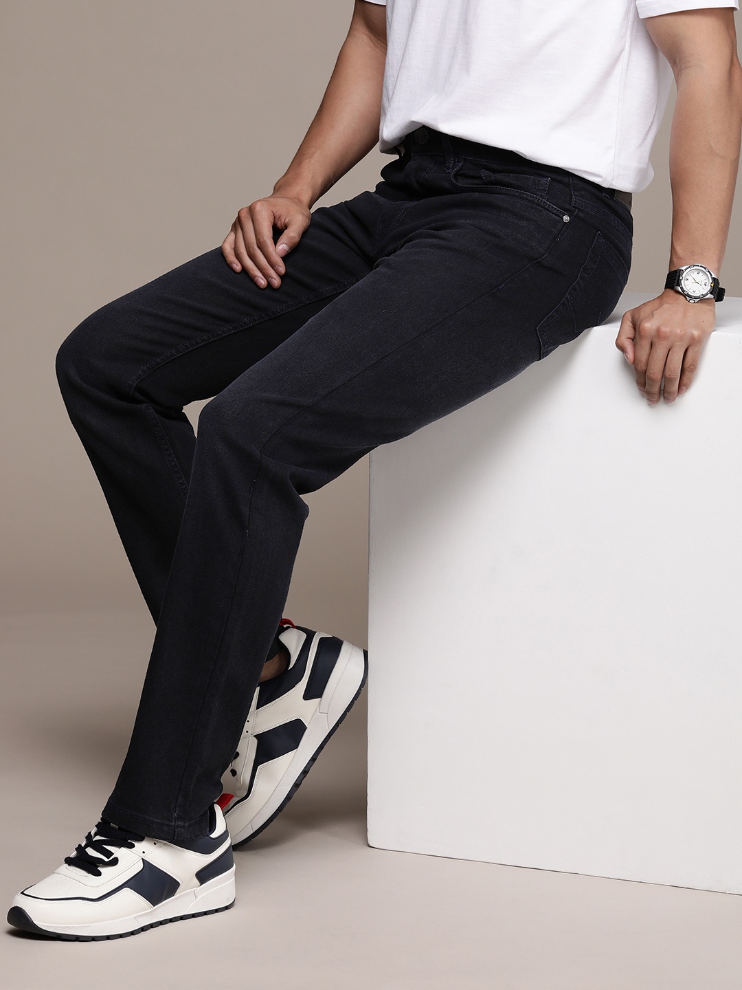 

WROGN Men Slim Fit Mid-Rise Stretchable Jeans, Navy blue