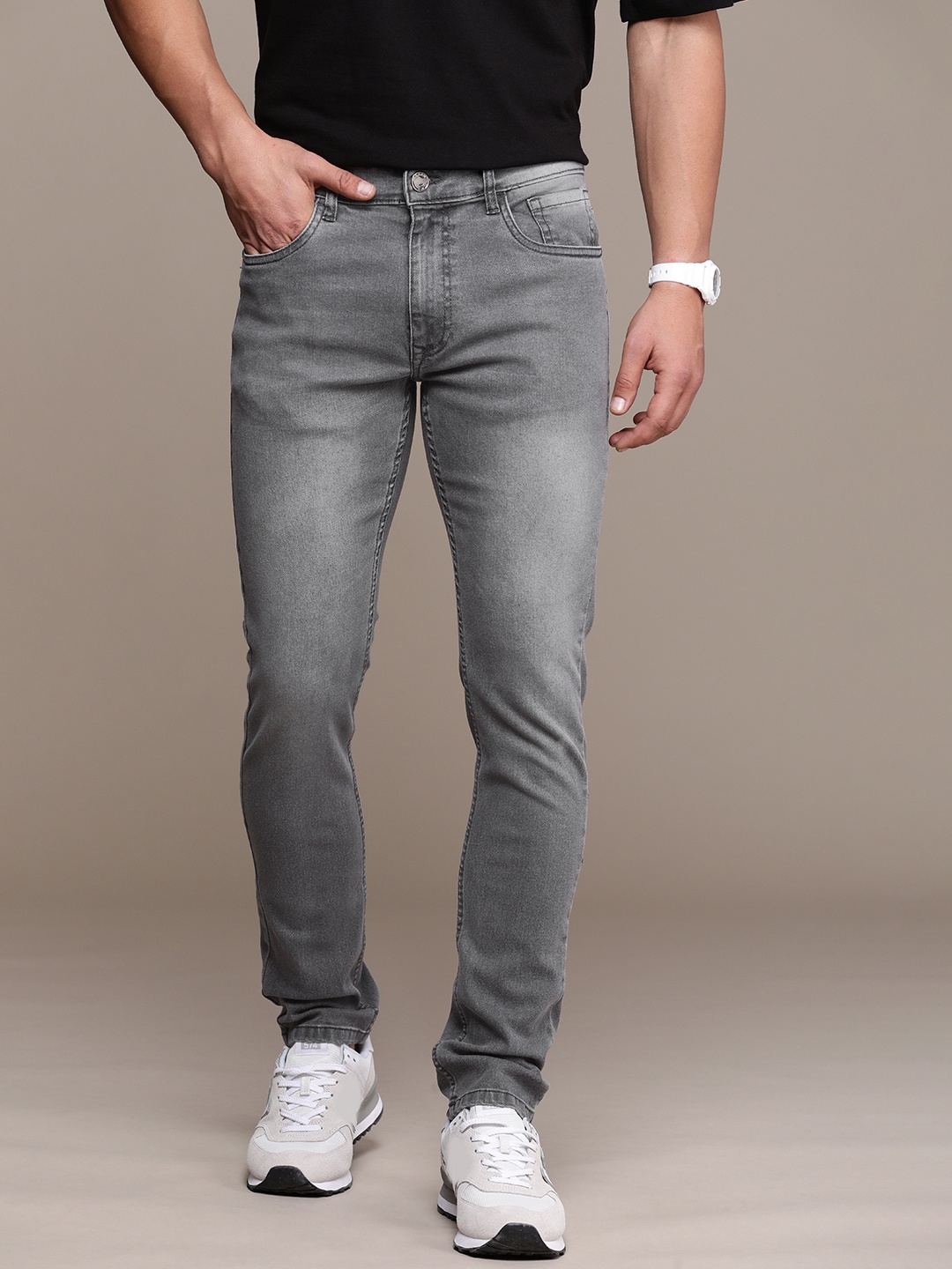 

WROGN Men Slim Fit Heavy Fade Stretchable Jeans, Grey