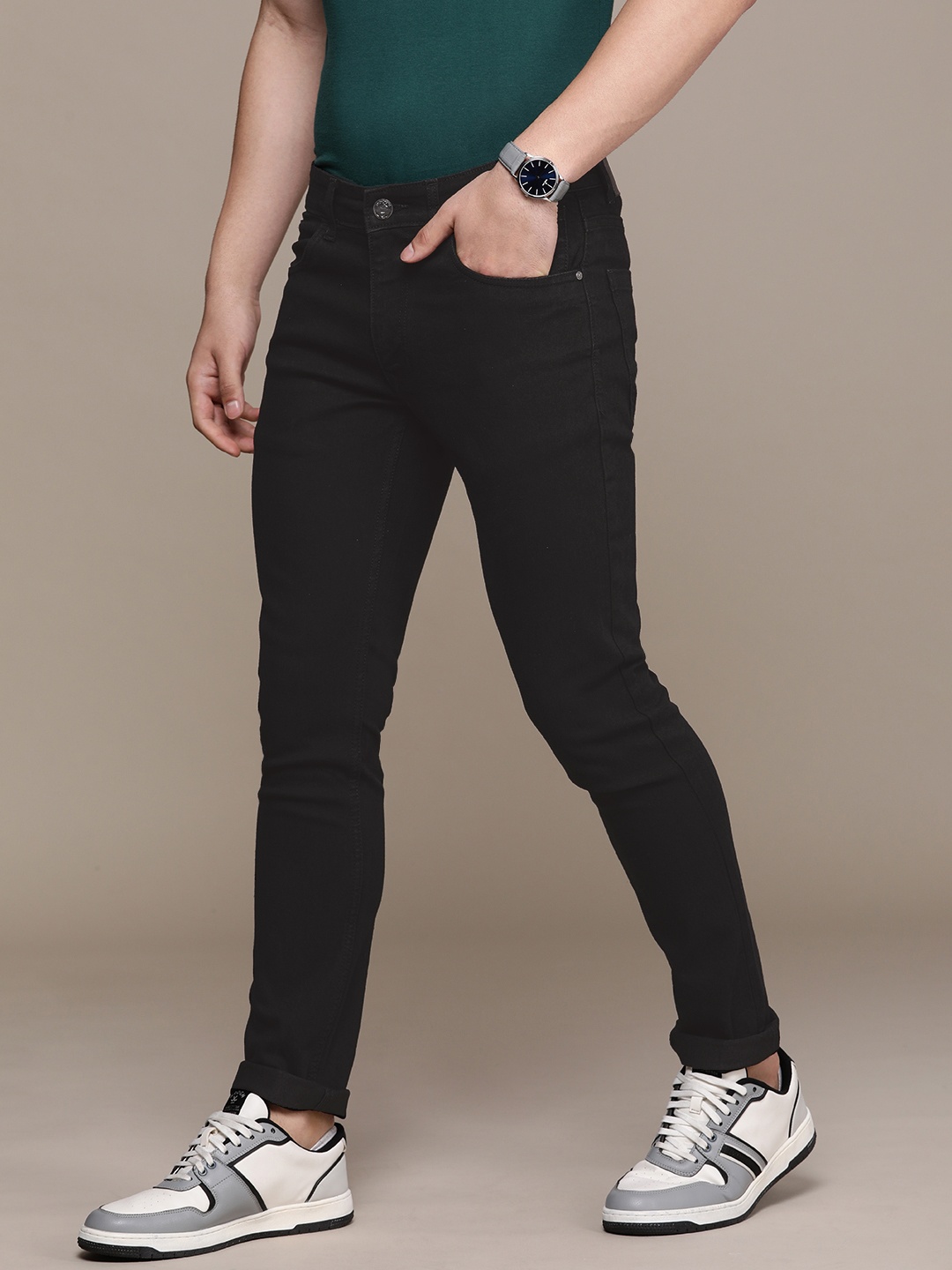 

WROGN Men Skinny Fit Stretchable Jeans, Black