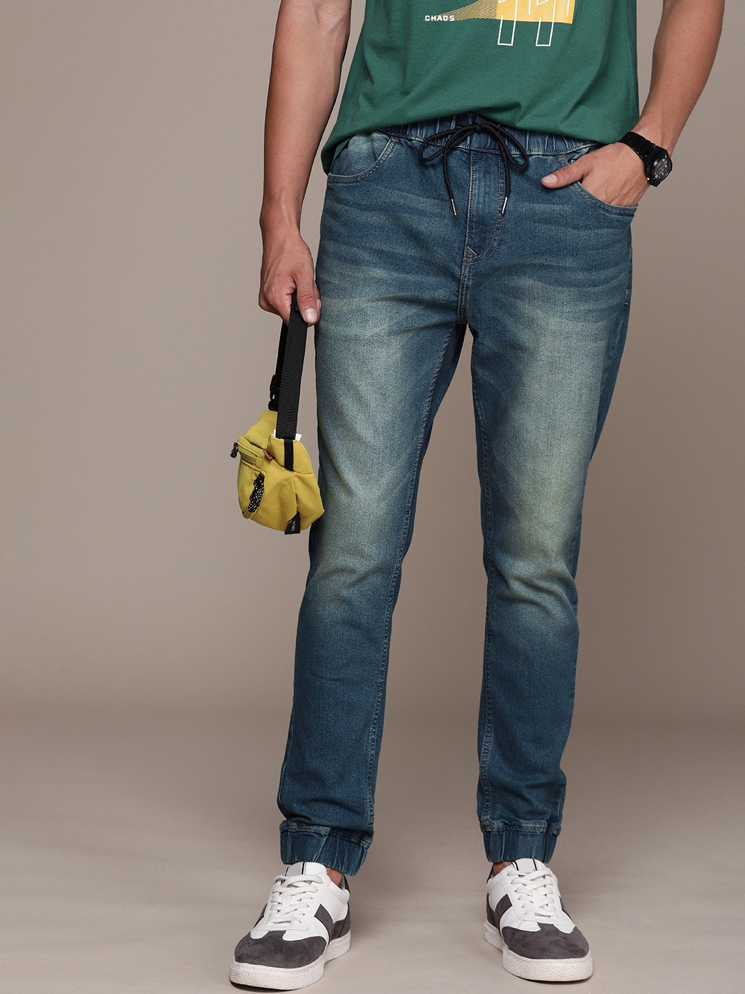 

WROGN Men Jogger Heavy Fade Stretchable Jeans, Blue