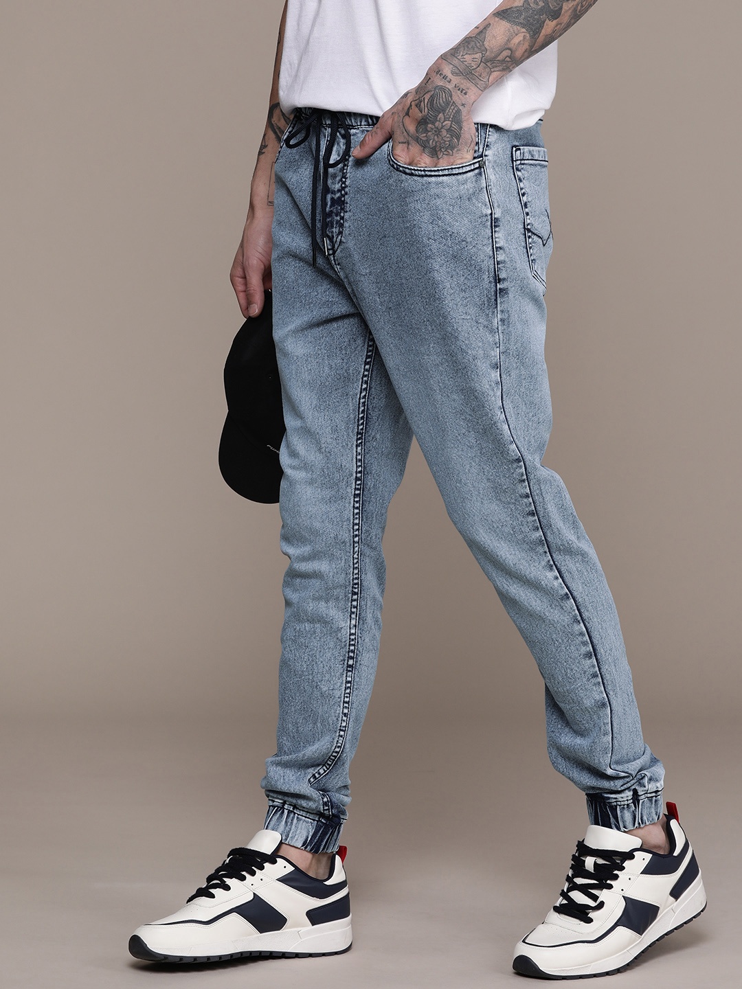 

WROGN Men Jogger Light Fade Stretchable Jeans, Blue
