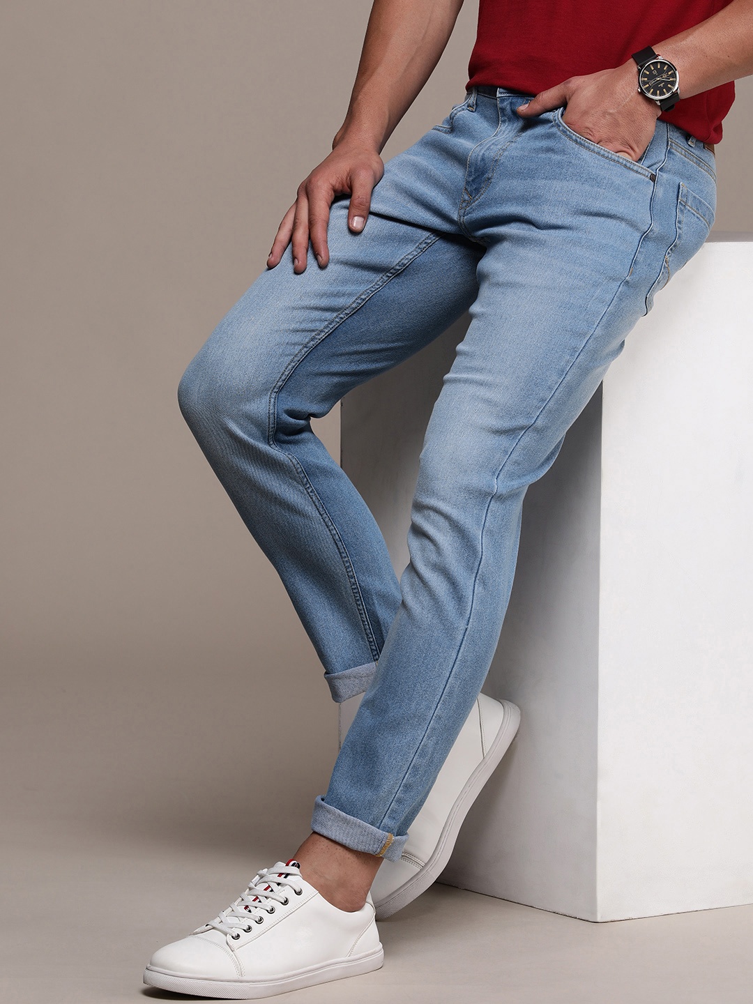 

WROGN Men Slim Fit Light Fade Stretchable Jeans, Blue