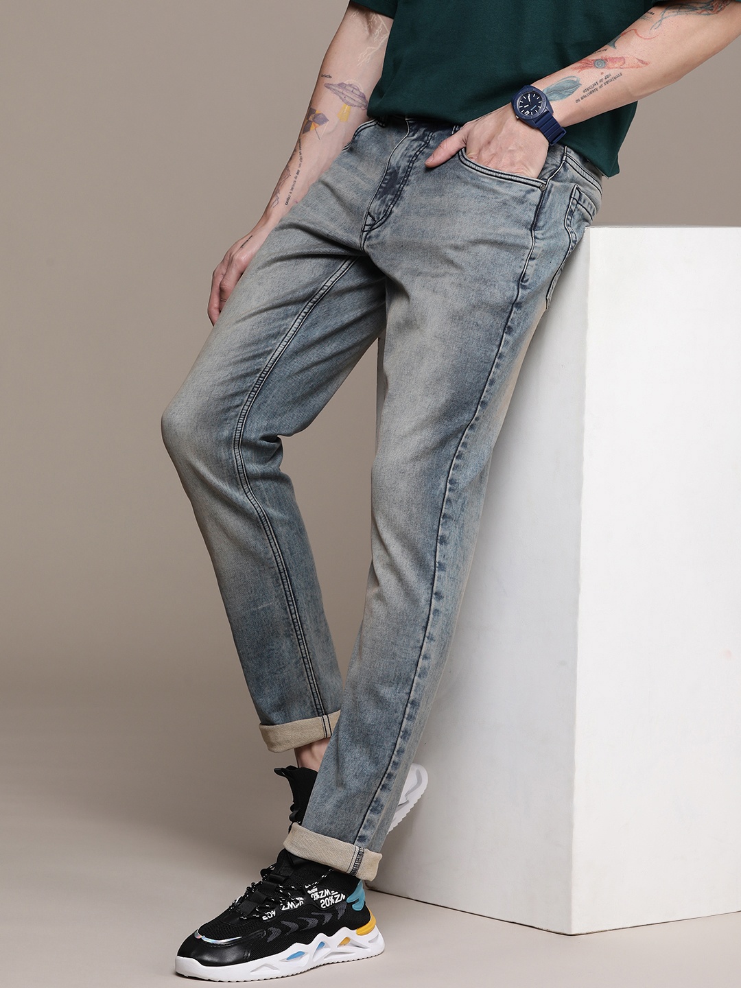 

WROGN Men Slim Fit Heavy Fade Stretchable Jeans, Blue