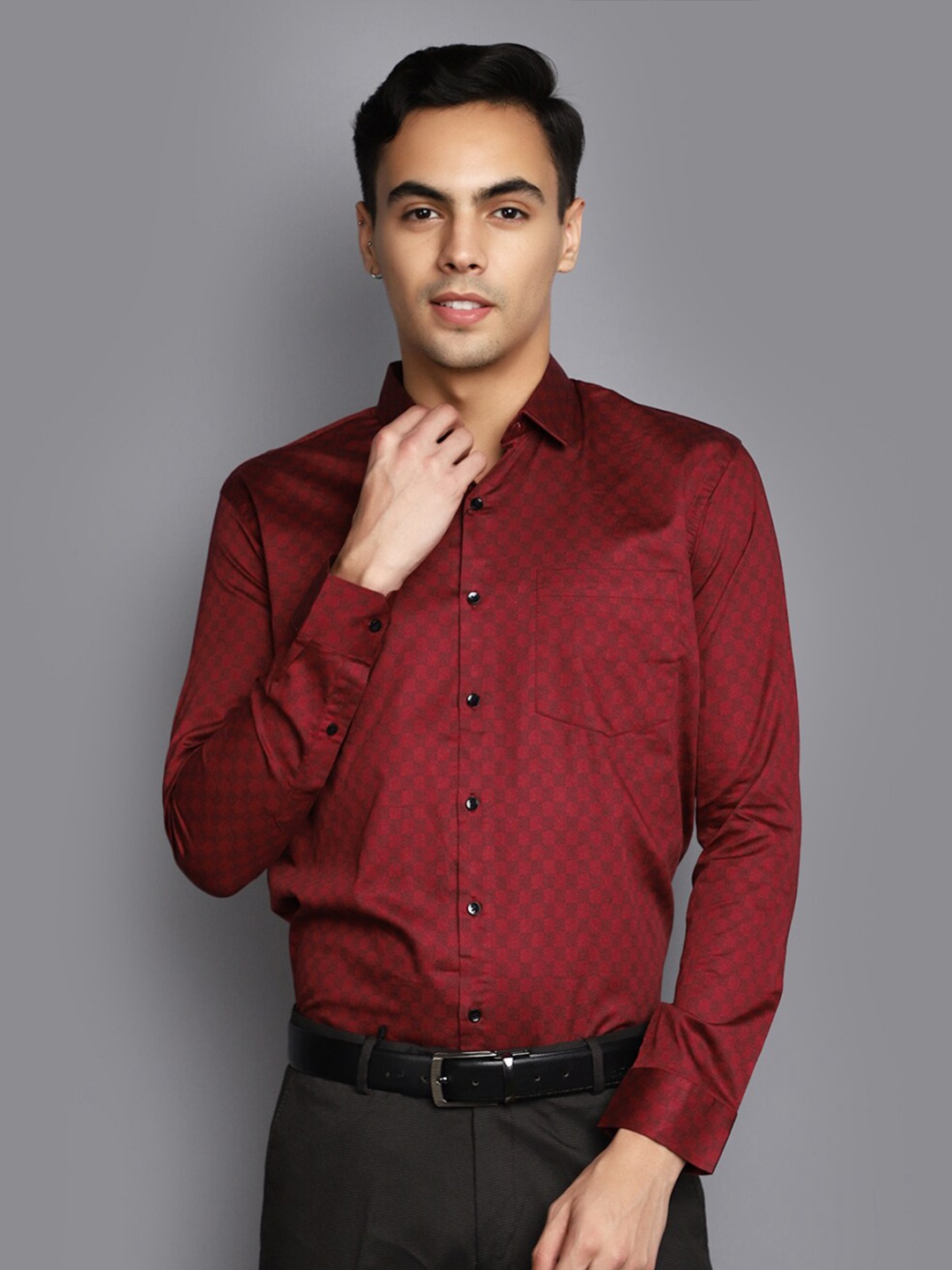 

V-Mart Checked Cotton Formal Shirt, Maroon