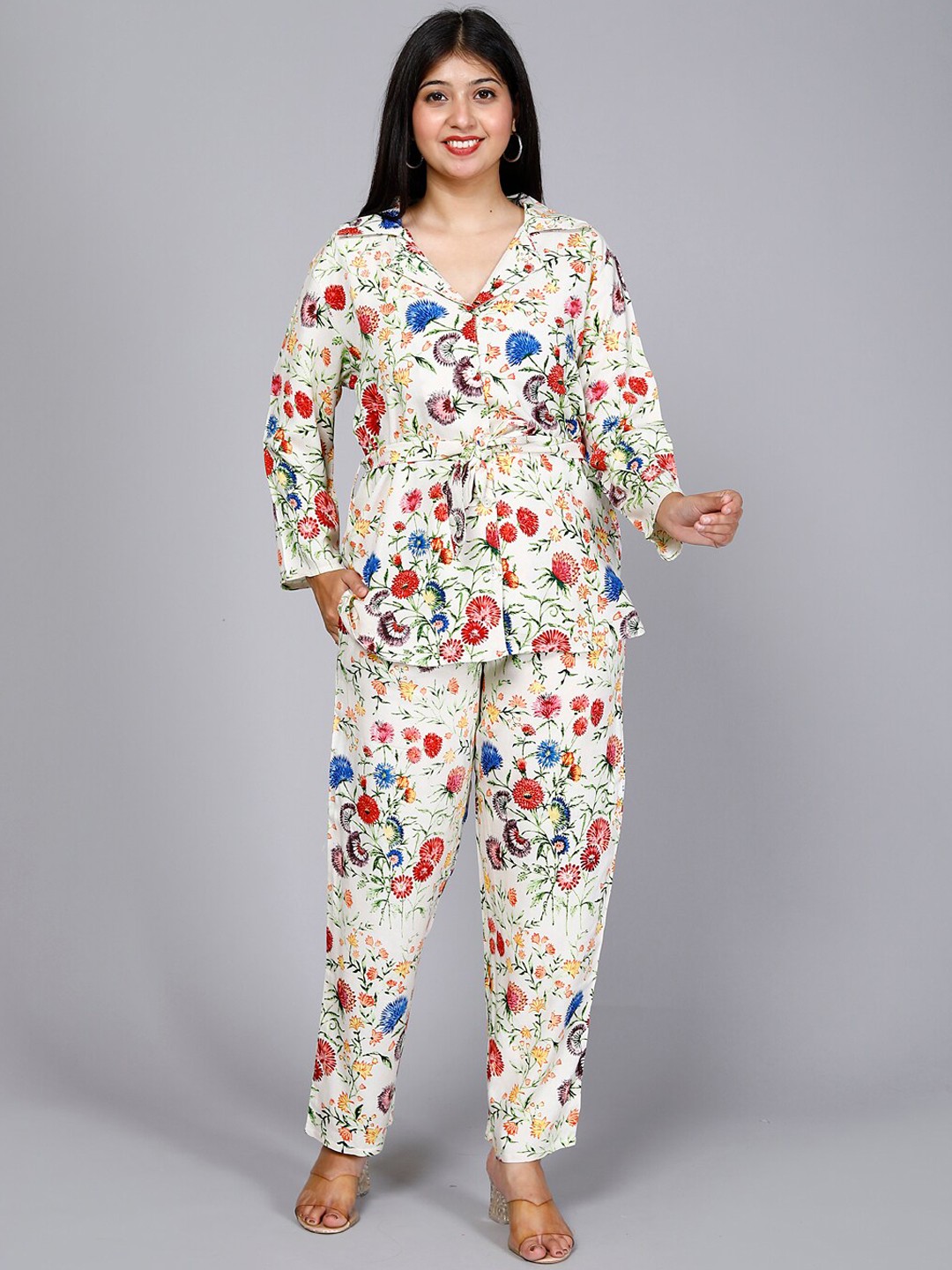 

Jevi Prints Floral Printed Lapel Collar Shirt With Trousers, Off white