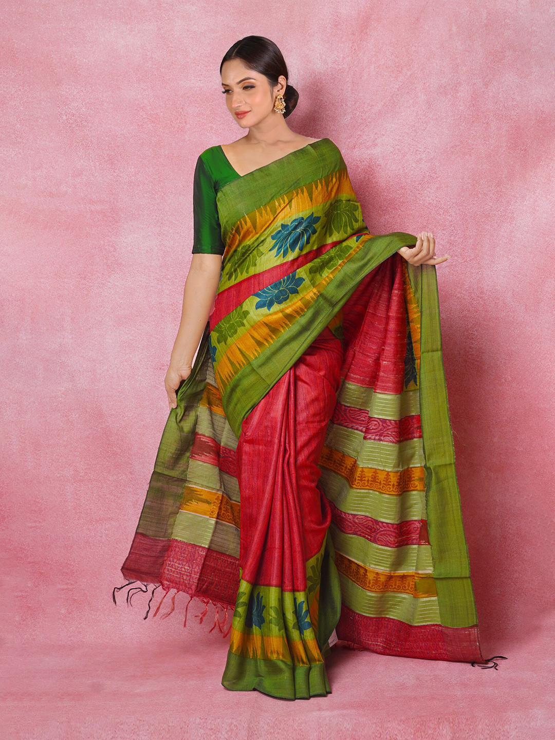 

Unnati Silks Ethnic Motifs Printed Pure Silk Handloom Tussar Saree, Red