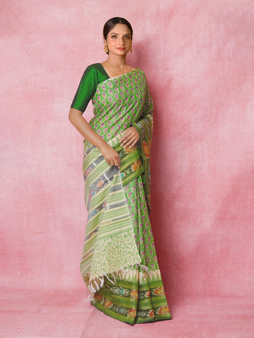 

Unnati Silks Floral Printed Handloom Pure Silk Tussar Saree, Green