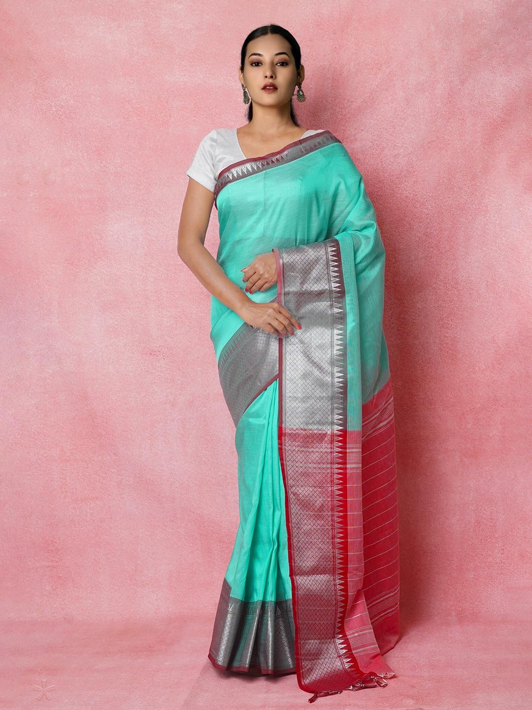 

Unnati Silks Woven Design Zari Pure Silk Handloom Narayan Peth Saree, Green