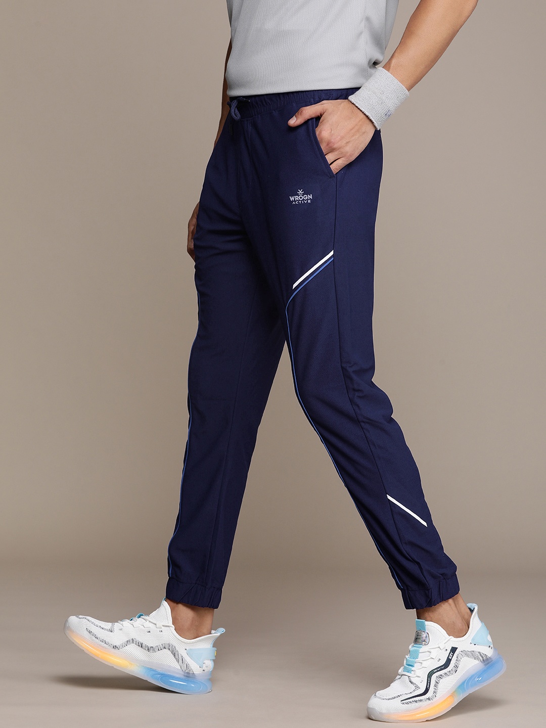 WROGN ACTIVE Men Brand Logo Printed Slim Fit Knitted Joggers, Blue