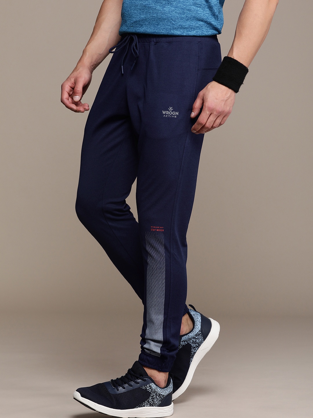 

WROGN ACTIVE Men Brand Logo Printed Mid-Rise Knitted Joggers, Blue