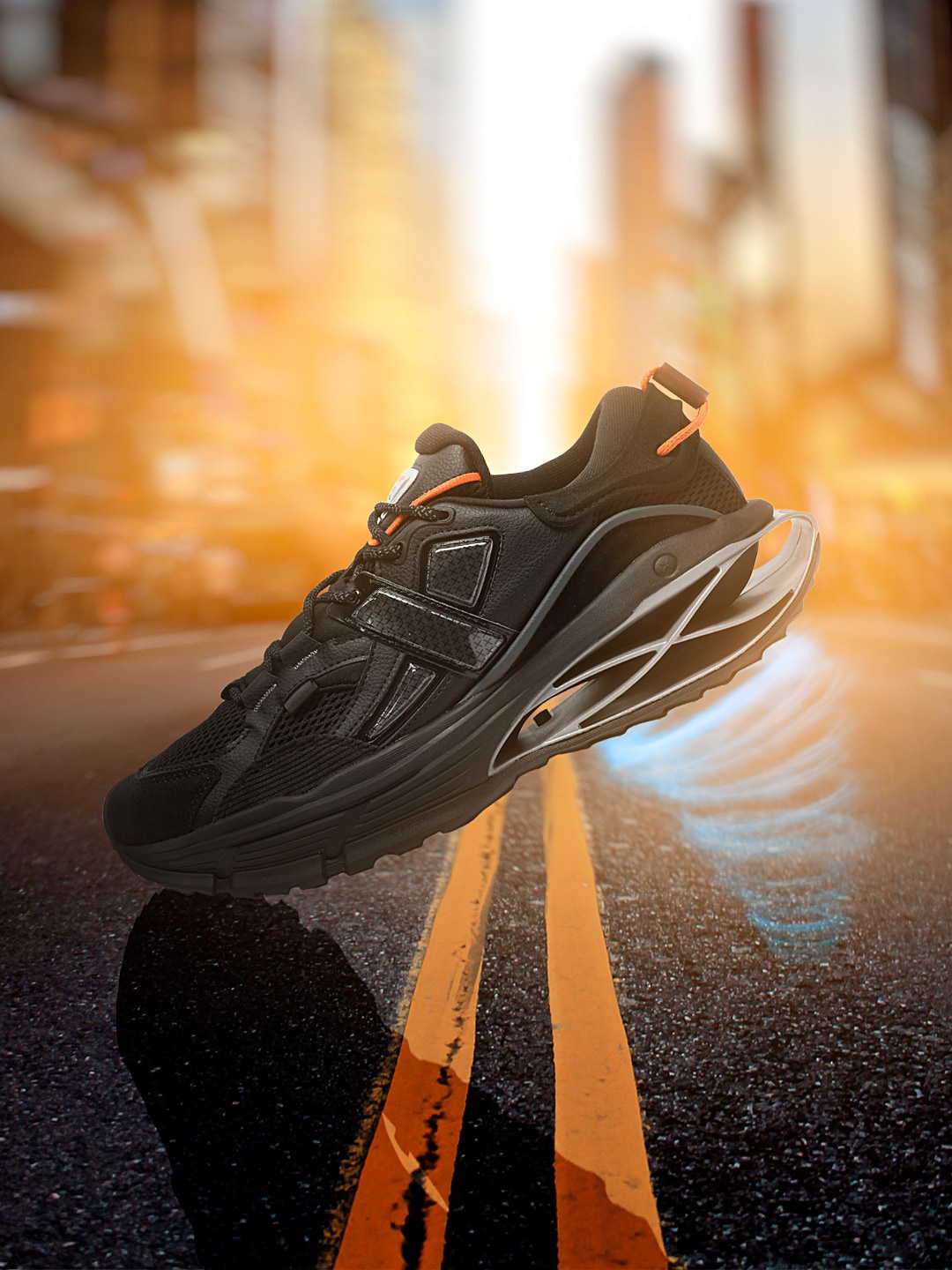

Xtep Men Reactive Coil Rebounding Sneakers, Black