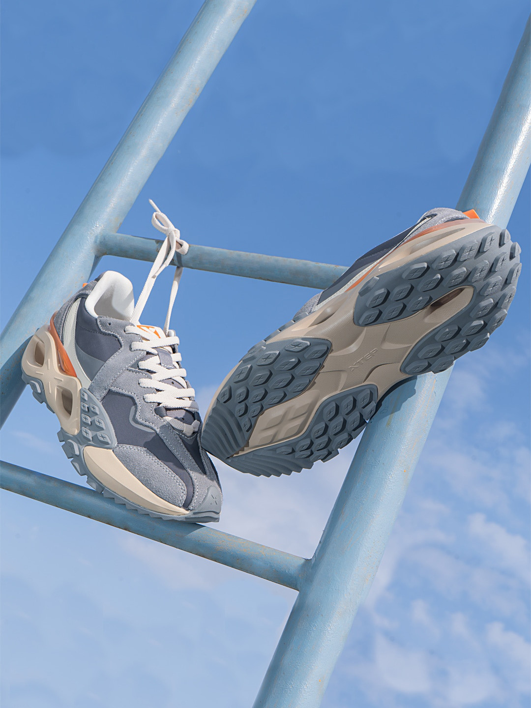 

Xtep Men Breathable Height Increasing Sneakers, Grey