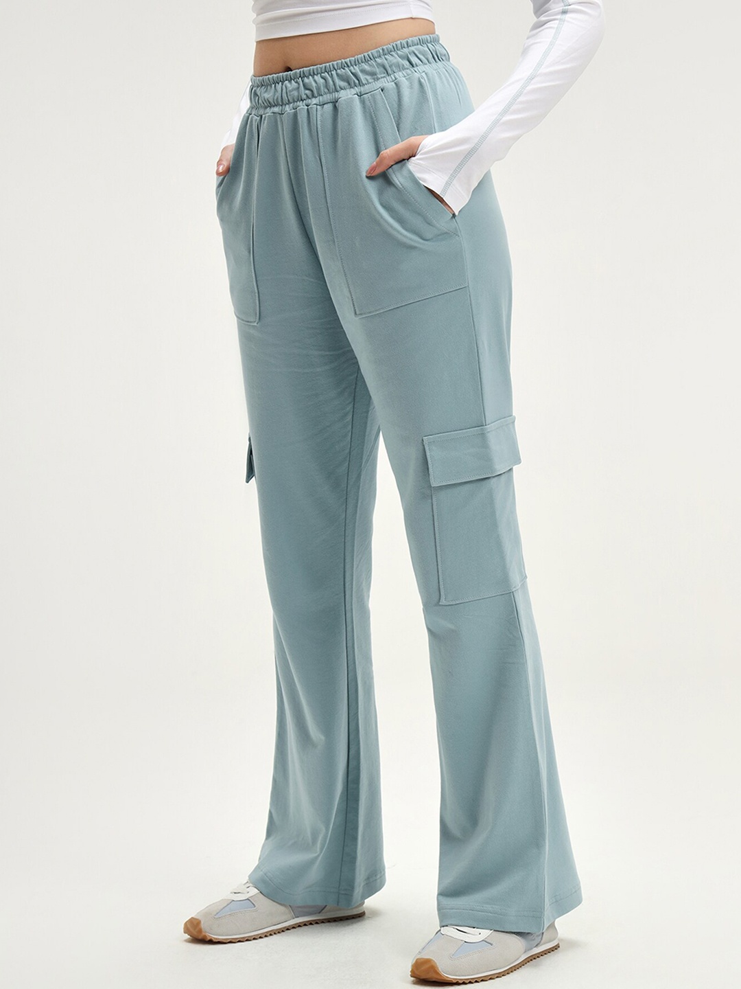 

CAVA Women Cotton Mid-Rise Parallel Trousers, Blue