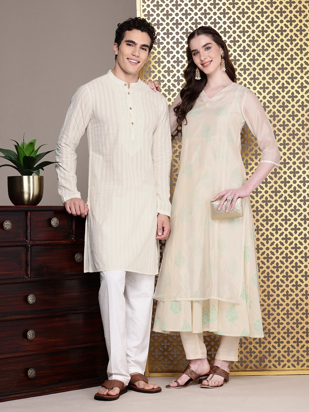 

House of Pataudi Pure Cotton Chikankari Embroidered Jashn Kurta, Cream