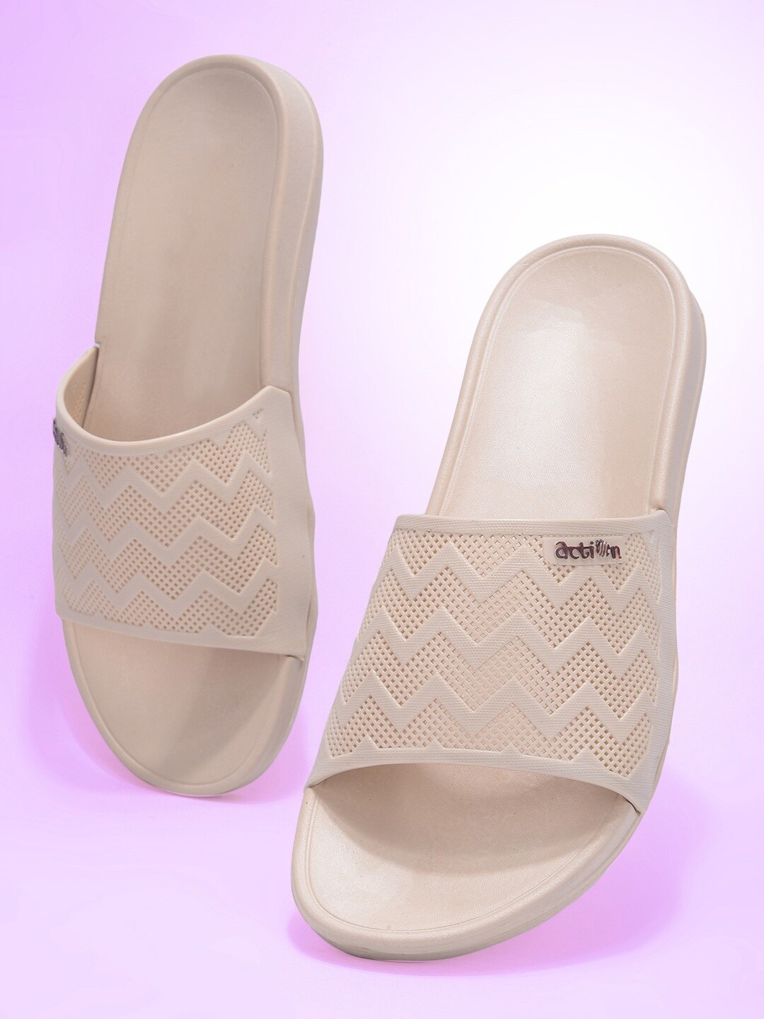 

Action Women Textured Sliders, Beige