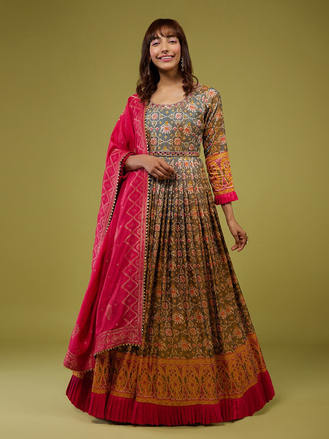 

KALKI Fashion Ethnic Motifs Printed Thread Work Anarkali Kurta & Trousers With Dupatta, Green